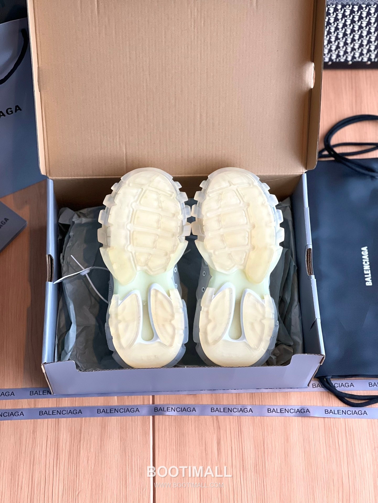 발렌시아가 트랙 메쉬 레더 블랙 청키 러너 스니커즈 Balenciaga Track Mesh Leather Black Chunky Runner Sneakers 9