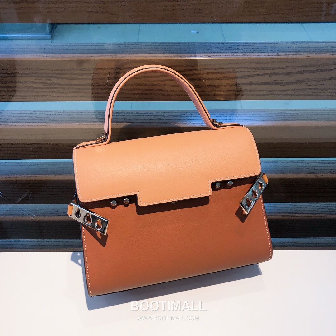 델보 템페트 스위프트 레더 베이지 스트랩 플랩 핸드백 Delvaux Tempete Swift Leather Beige Strap Flap Handbag 99135066 21cm 2