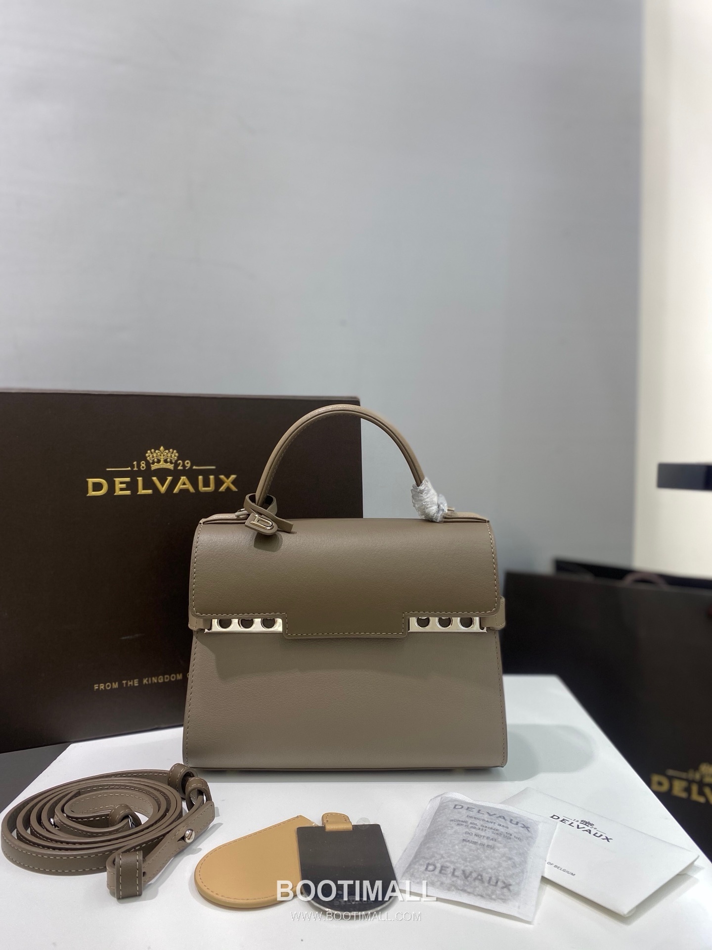 델보 템페트 미니 스위프트 카프스킨 베이지 스트랩 플랩 핸드백 Delvaux Tempete Mini Swift Calfskin Beige Strap Flap Handbag 99135066 21cm 1