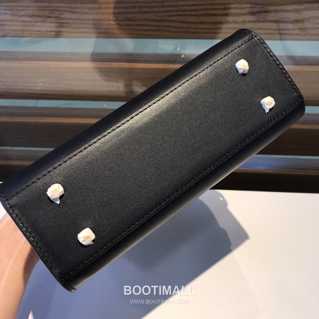 델보 템페트 스위프트 레더 베이지 스트랩 플랩 핸드백 Delvaux Tempete Swift Leather Beige Strap Flap Handbag 99135066 21cm 9