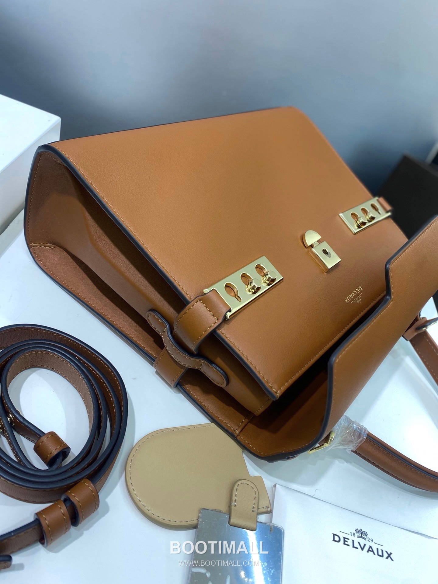 델보 템페트 MM 스위프트 카프스킨 베이지 스트랩 플랩 핸드백 Delvaux Tempete MM Swift Calfskin Beige Strap Flap Handbag 99150066 28cm 6
