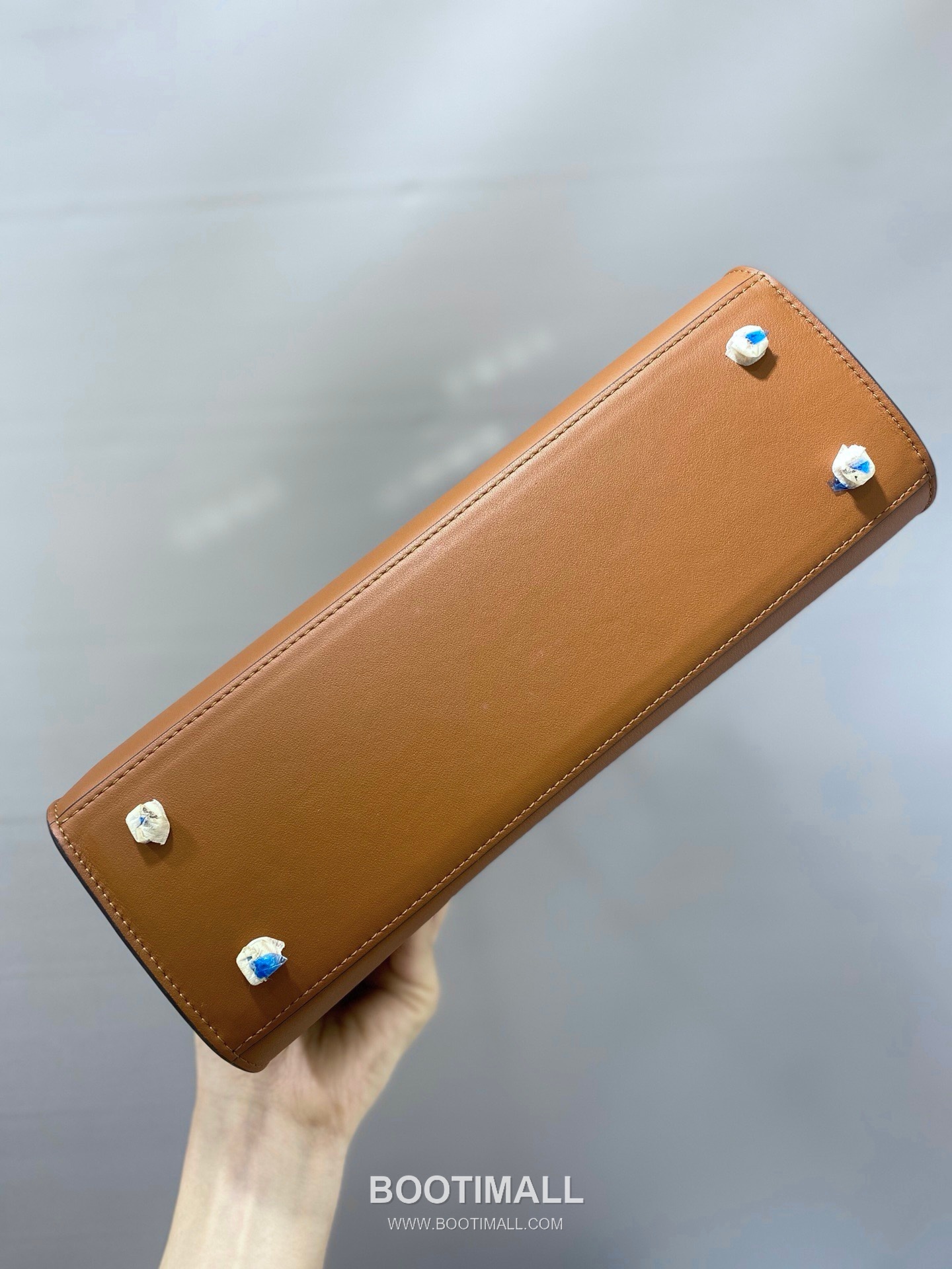 델보 템페트 MM 스위프트 카프스킨 베이지 스트랩 플랩 핸드백 Delvaux Tempete MM Swift Calfskin Beige Strap Flap Handbag 99150066 28cm 9