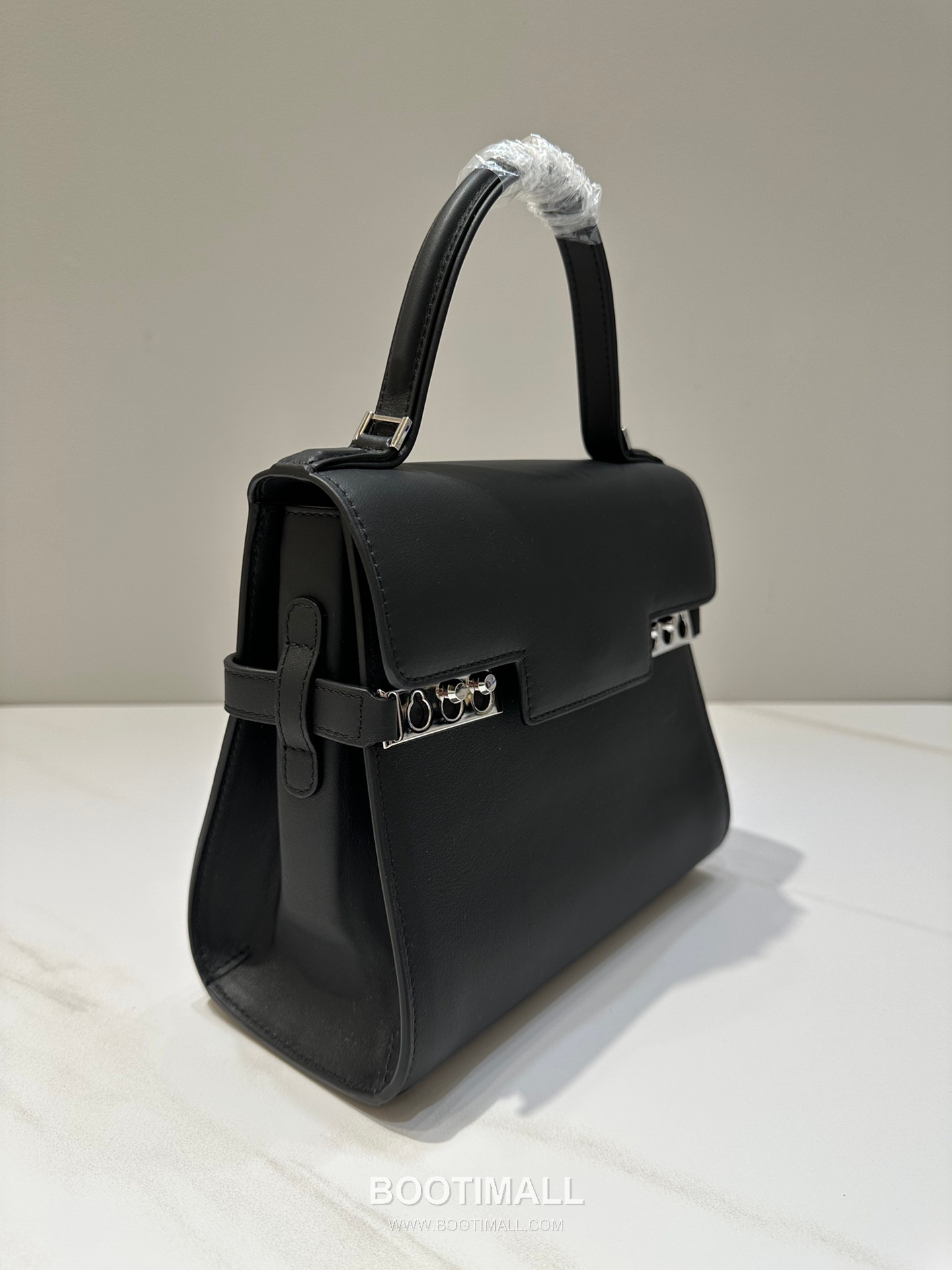 델보 템페트 PM 스위프트 카프스킨 블랙 스트랩 메탈락 플랩 핸드백 Delvaux Tempete PM Swift Calfskin Black Strap Metal Lock Flap Handbag 99135066 21.5cm 4
