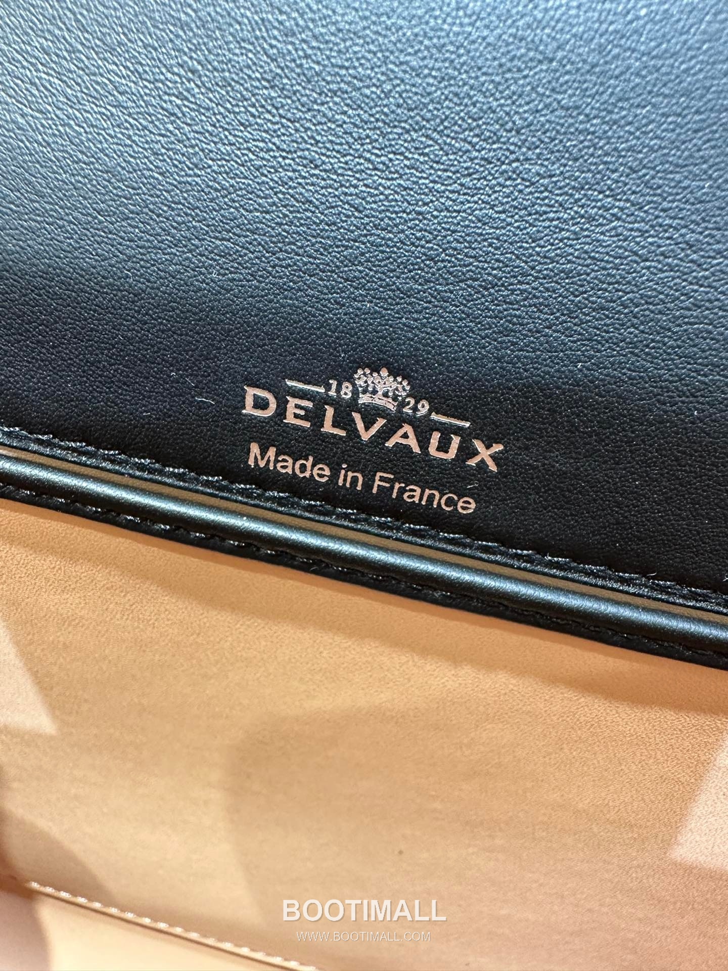 델보 템페트 PM 스위프트 카프스킨 블랙 스트랩 메탈락 플랩 핸드백 Delvaux Tempete PM Swift Calfskin Black Strap Metal Lock Flap Handbag 99135066 21.5cm 8