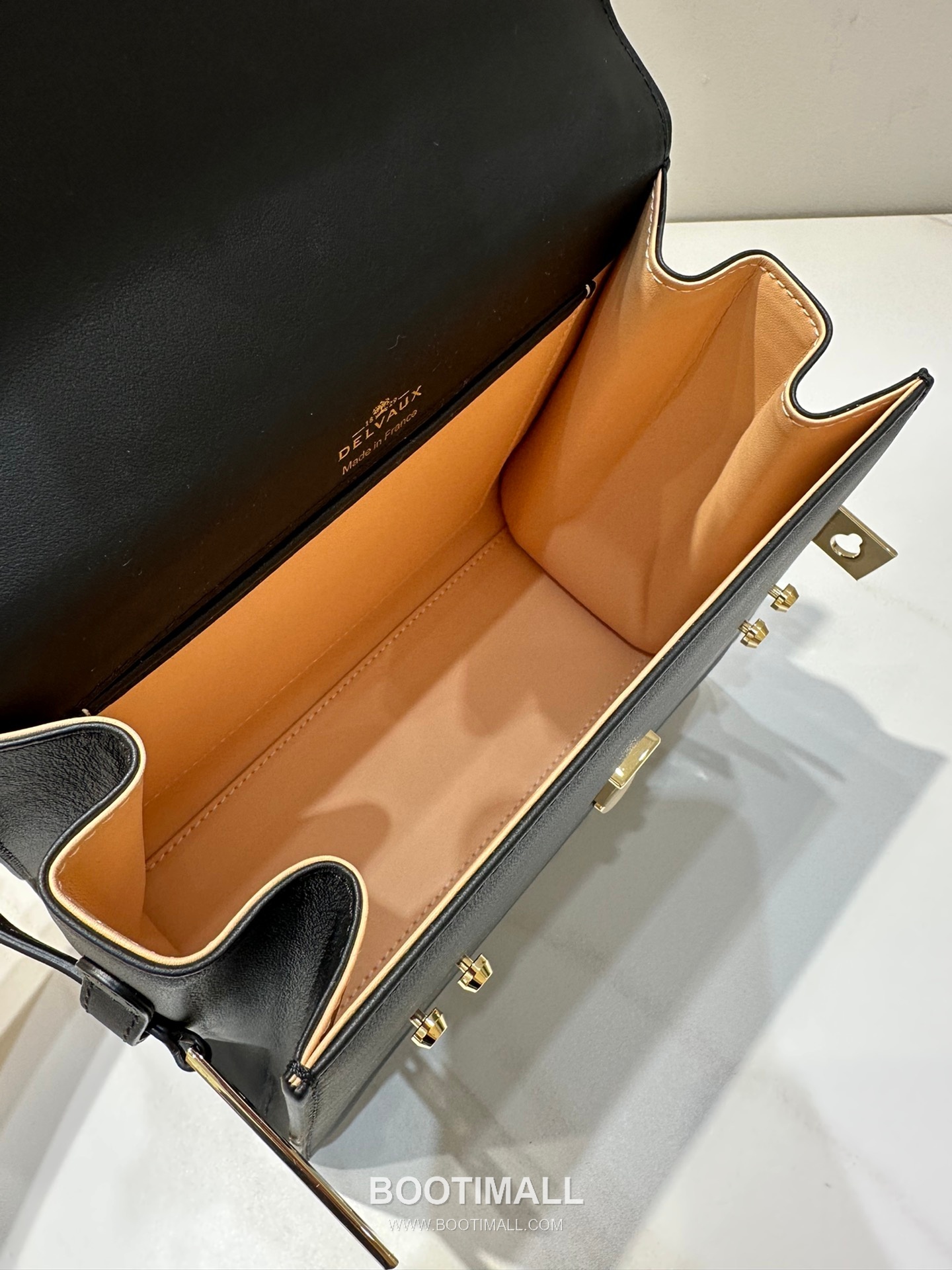 델보 템페트 PM 스위프트 카프스킨 블랙 스트랩 메탈락 플랩 핸드백 Delvaux Tempete PM Swift Calfskin Black Strap Metal Lock Flap Handbag 99135066 21.5cm 7