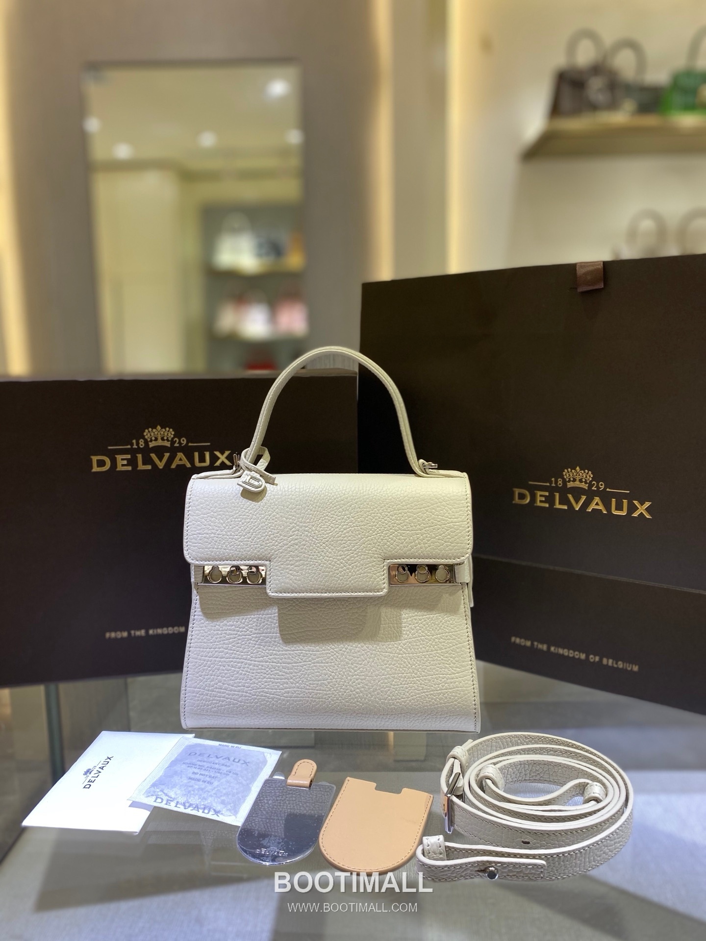 델보 템페트 PM 넥그레인 카프스킨 화이트 스트랩 메탈락 플랩 핸드백 Delvaux Tempete PM Neck Grain Calfskin White Strap Metal Lock Flap Handbag 99140066 21.5cm 1