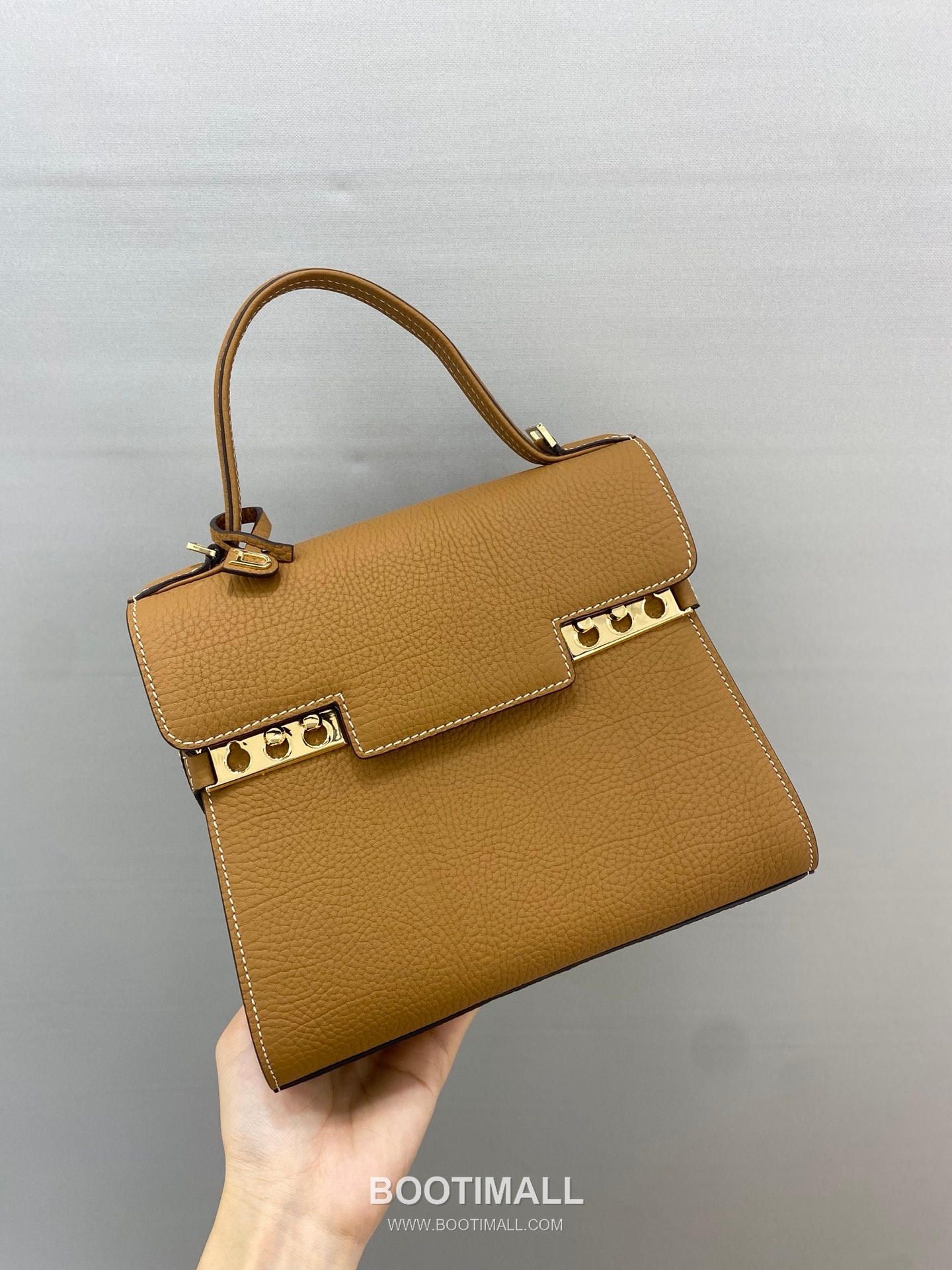 델보 템페트 PM 넥그레인 카프스킨 화이트 스트랩 메탈락 플랩 핸드백 Delvaux Tempete PM Neck Grain Calfskin White Strap Metal Lock Flap Handbag 99140066 21.5cm 6