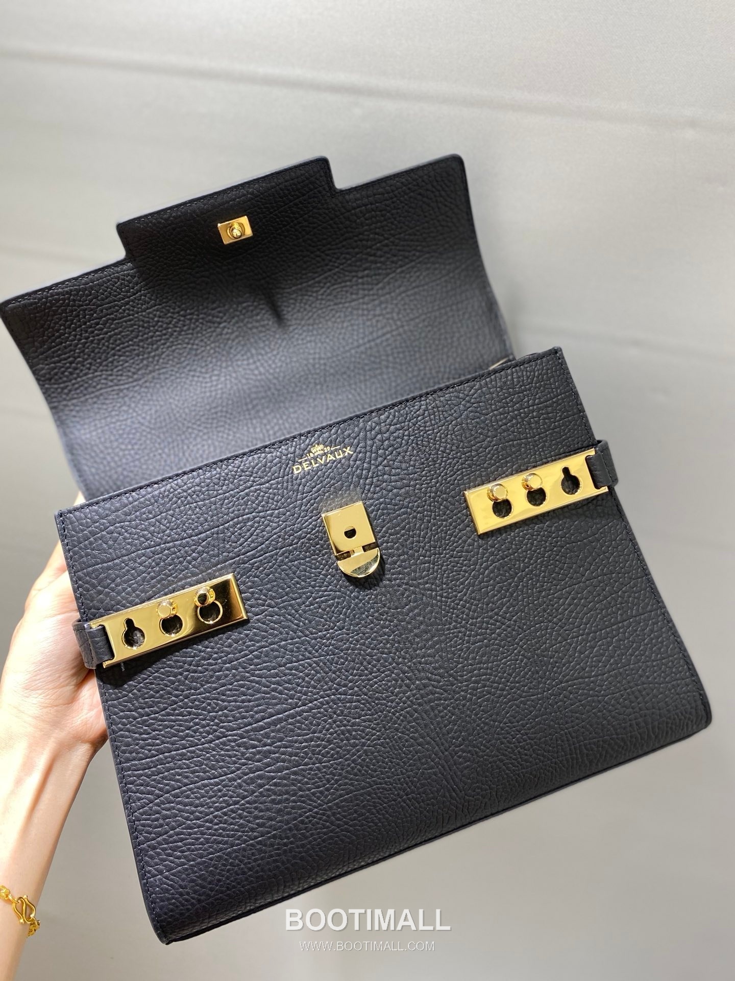 델보 템페트 MM 넥그레인 카프스킨 블랙 스트랩 메탈락 플랩 핸드백 Delvaux Tempete MM Neck Grain Calfskin Black Strap Metal Lock Flap Handbag 99155066 28cm 7