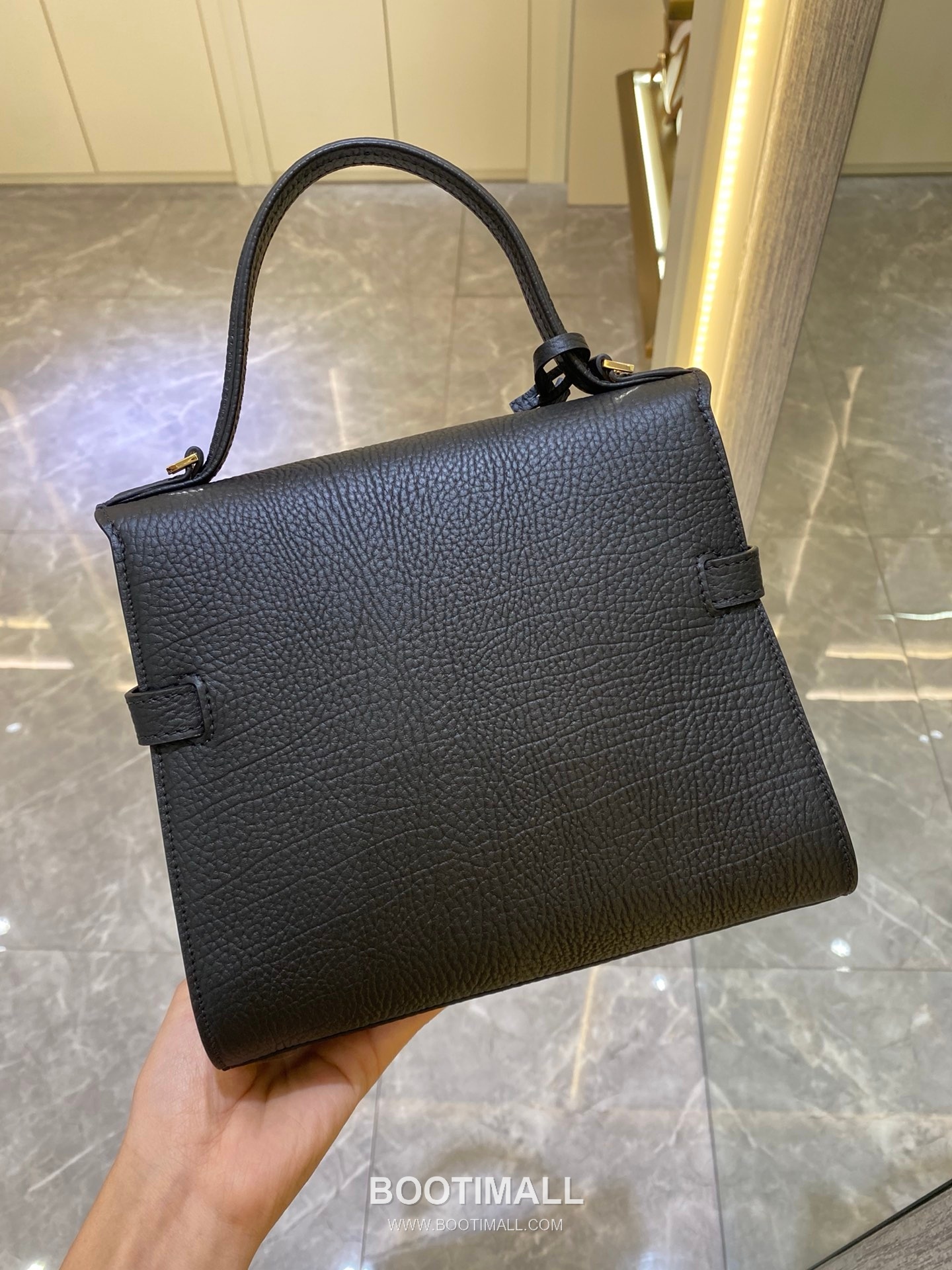 델보 템페트 PM 스위프트 카프스킨 블랙 스트랩 메탈락 플랩 핸드백 Delvaux Tempete PM Swift Calfskin Black Strap Metal Lock Flap Handbag 99135066 21.5cm 3