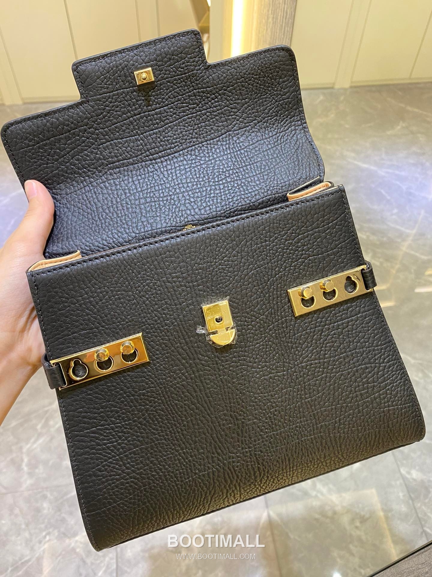 델보 템페트 PM 스위프트 카프스킨 블랙 스트랩 메탈락 플랩 핸드백 Delvaux Tempete PM Swift Calfskin Black Strap Metal Lock Flap Handbag 99135066 21.5cm 6