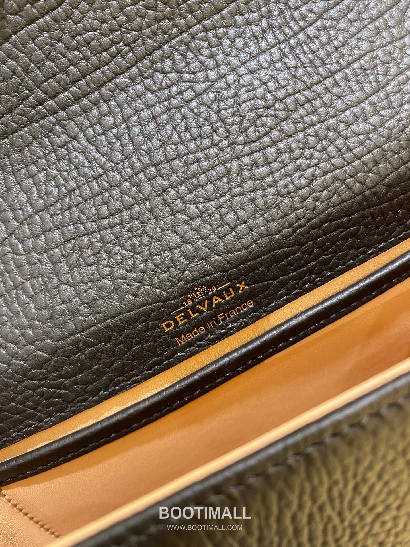 델보 템페트 PM 스위프트 카프스킨 블랙 스트랩 메탈락 플랩 핸드백 Delvaux Tempete PM Swift Calfskin Black Strap Metal Lock Flap Handbag 99135066 21.5cm 7