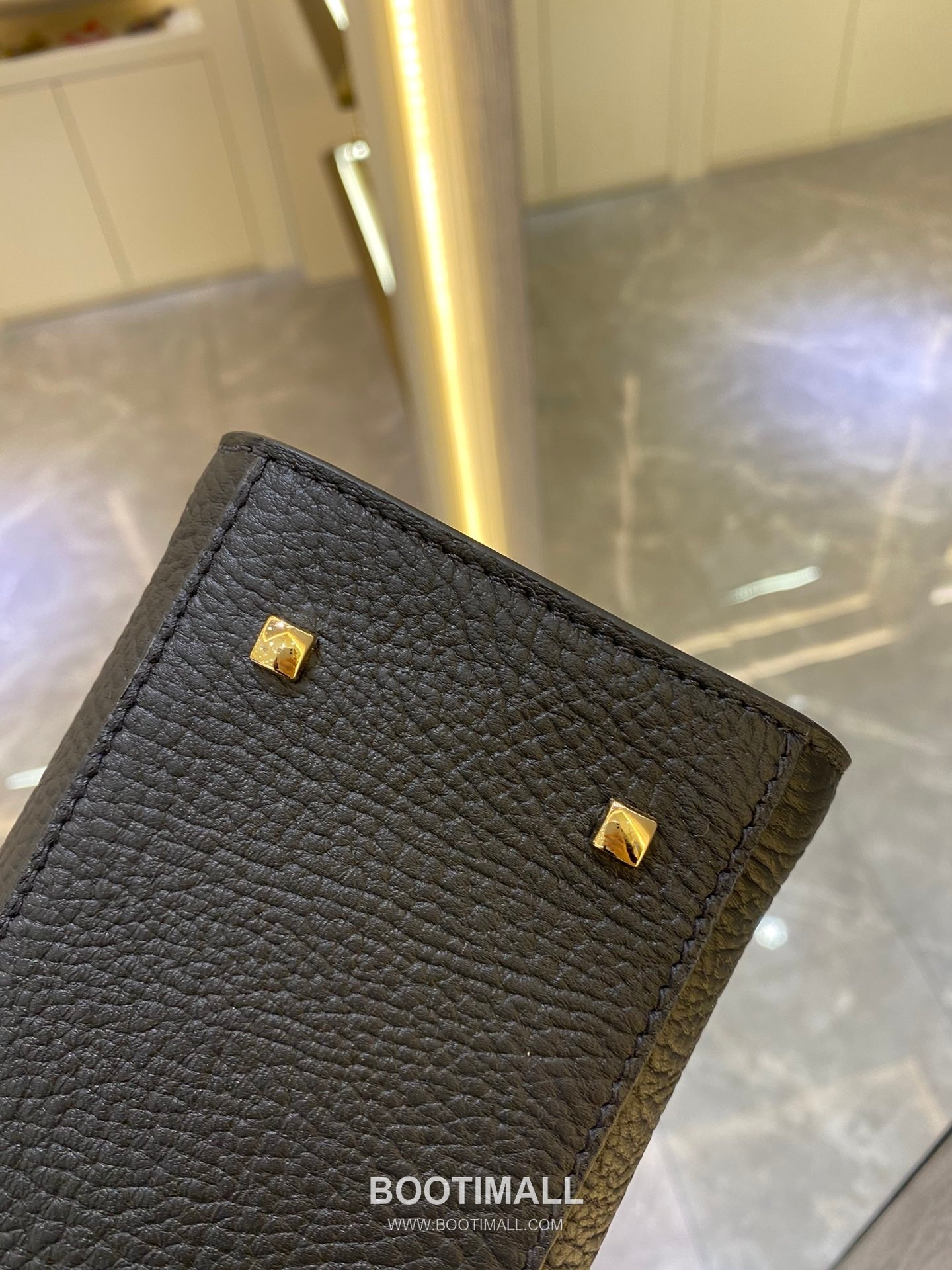 델보 템페트 PM 스위프트 카프스킨 블랙 스트랩 메탈락 플랩 핸드백 Delvaux Tempete PM Swift Calfskin Black Strap Metal Lock Flap Handbag 99135066 21.5cm 9