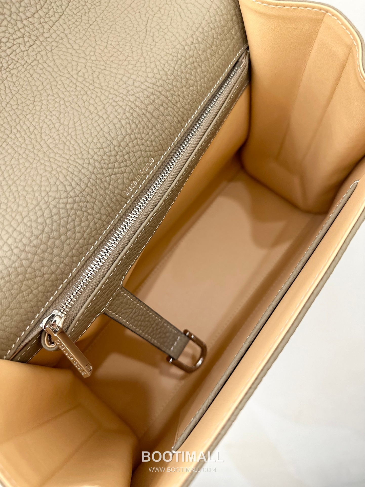 델보 템페트 MM 넥그레인 카프스킨 블랙 스트랩 메탈락 플랩 핸드백 Delvaux Tempete MM Neck Grain Calfskin Black Strap Metal Lock Flap Handbag 99155066 28cm 15