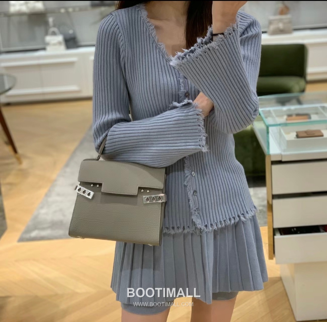 델보 템페트 PM 넥그레인 카프스킨 화이트 스트랩 메탈락 플랩 핸드백 Delvaux Tempete PM Neck Grain Calfskin White Strap Metal Lock Flap Handbag 99140066 21.5cm 1