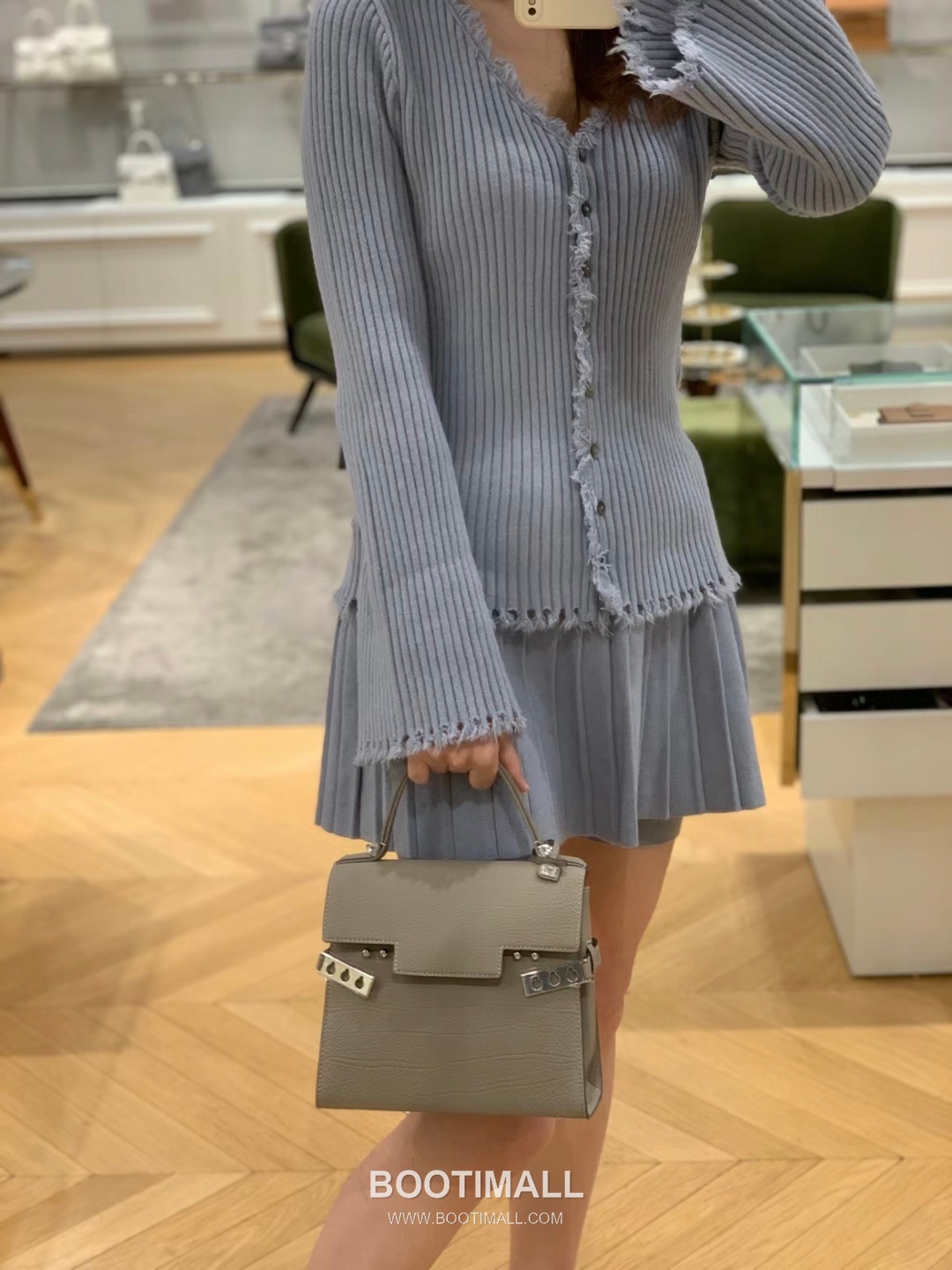 델보 템페트 PM 넥그레인 카프스킨 화이트 스트랩 메탈락 플랩 핸드백 Delvaux Tempete PM Neck Grain Calfskin White Strap Metal Lock Flap Handbag 99140066 21.5cm 2