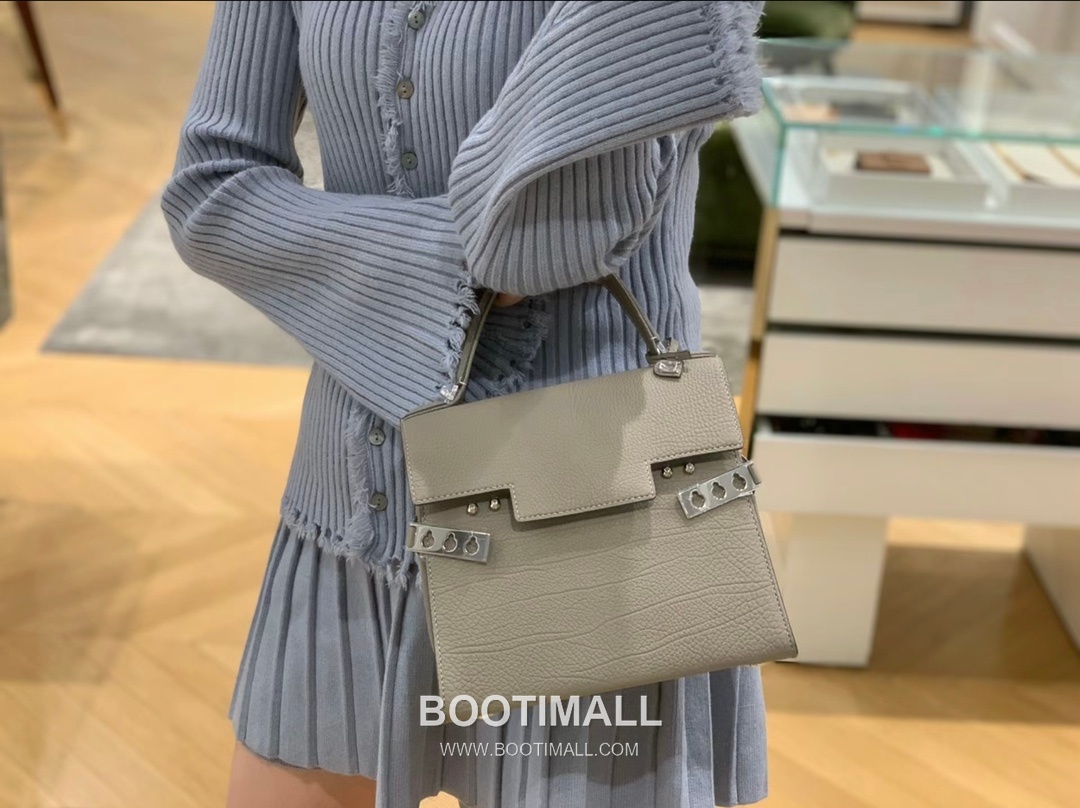 델보 템페트 PM 넥그레인 카프스킨 화이트 스트랩 메탈락 플랩 핸드백 Delvaux Tempete PM Neck Grain Calfskin White Strap Metal Lock Flap Handbag 99140066 21.5cm 3