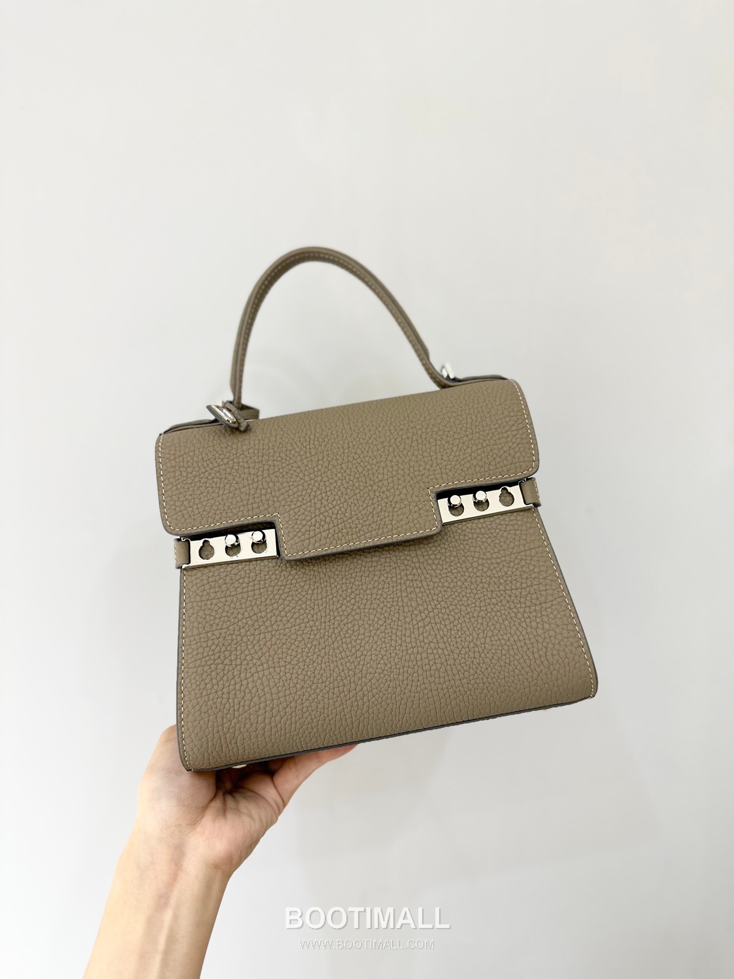 델보 템페트 PM 넥그레인 카프스킨 화이트 스트랩 메탈락 플랩 핸드백 Delvaux Tempete PM Neck Grain Calfskin White Strap Metal Lock Flap Handbag 99140066 21.5cm 7