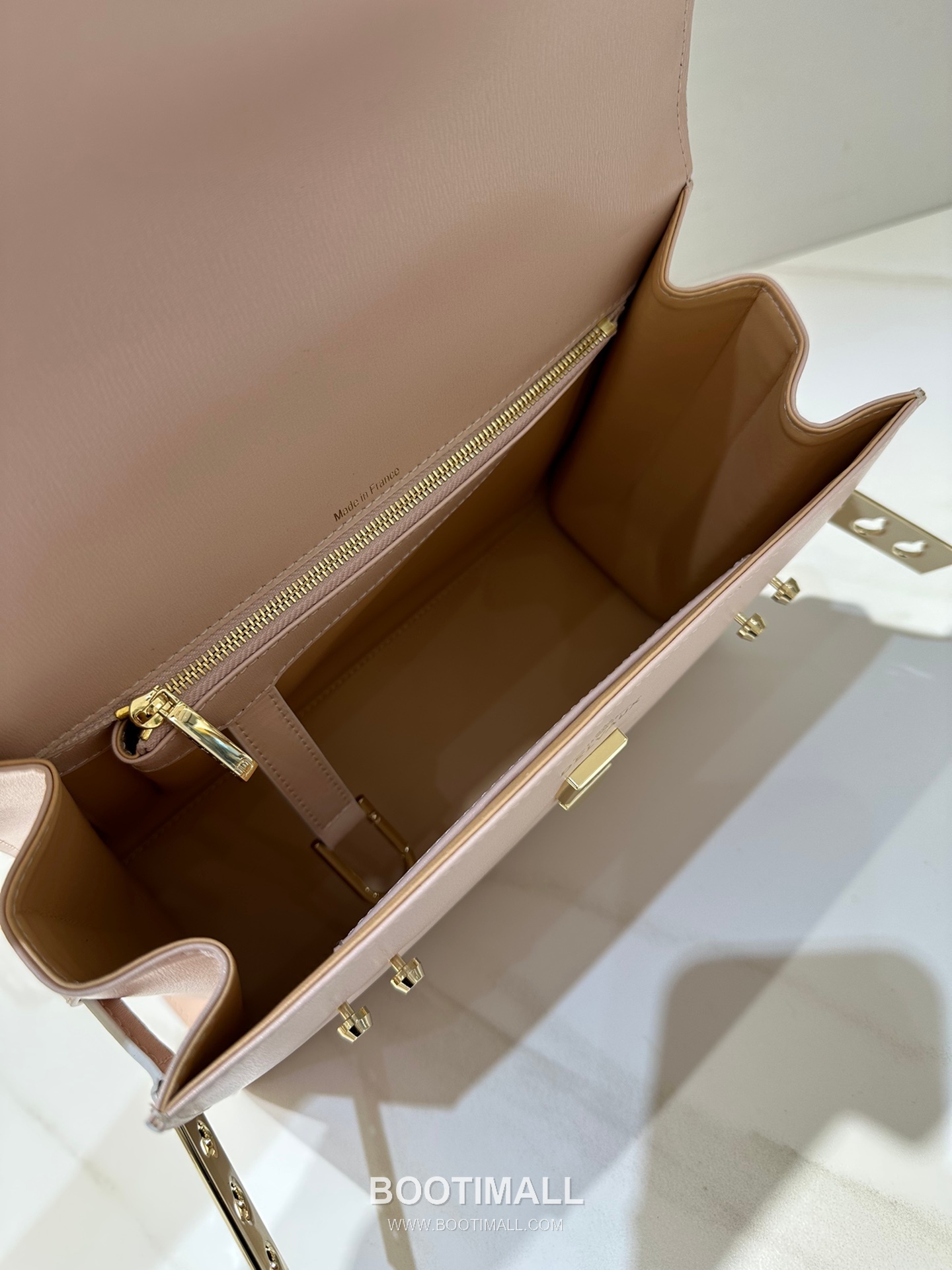 델보 템페트 PM 박스 카프스킨 핑크 트리컬러 스트랩 메탈락 플랩 핸드백 Delvaux Tempete PM Box Calfskin Pink Tricolor Strap Metal Lock Flap Handbag 99160066 28cm 6