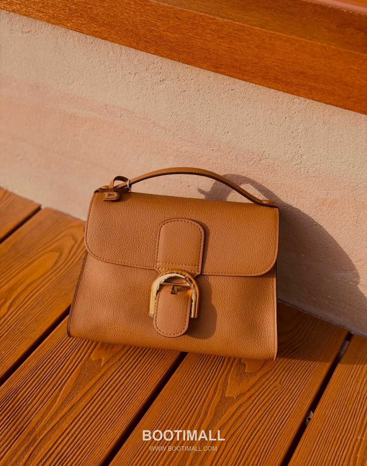 델보 템포 스몰 넥그레인 카프스킨 블랙 스트랩 메탈락 플랩 핸드백 Delvaux Tempo Small Neck Grain Calfskin Black Strap Metal Lock Flap Handbag 23cm 6