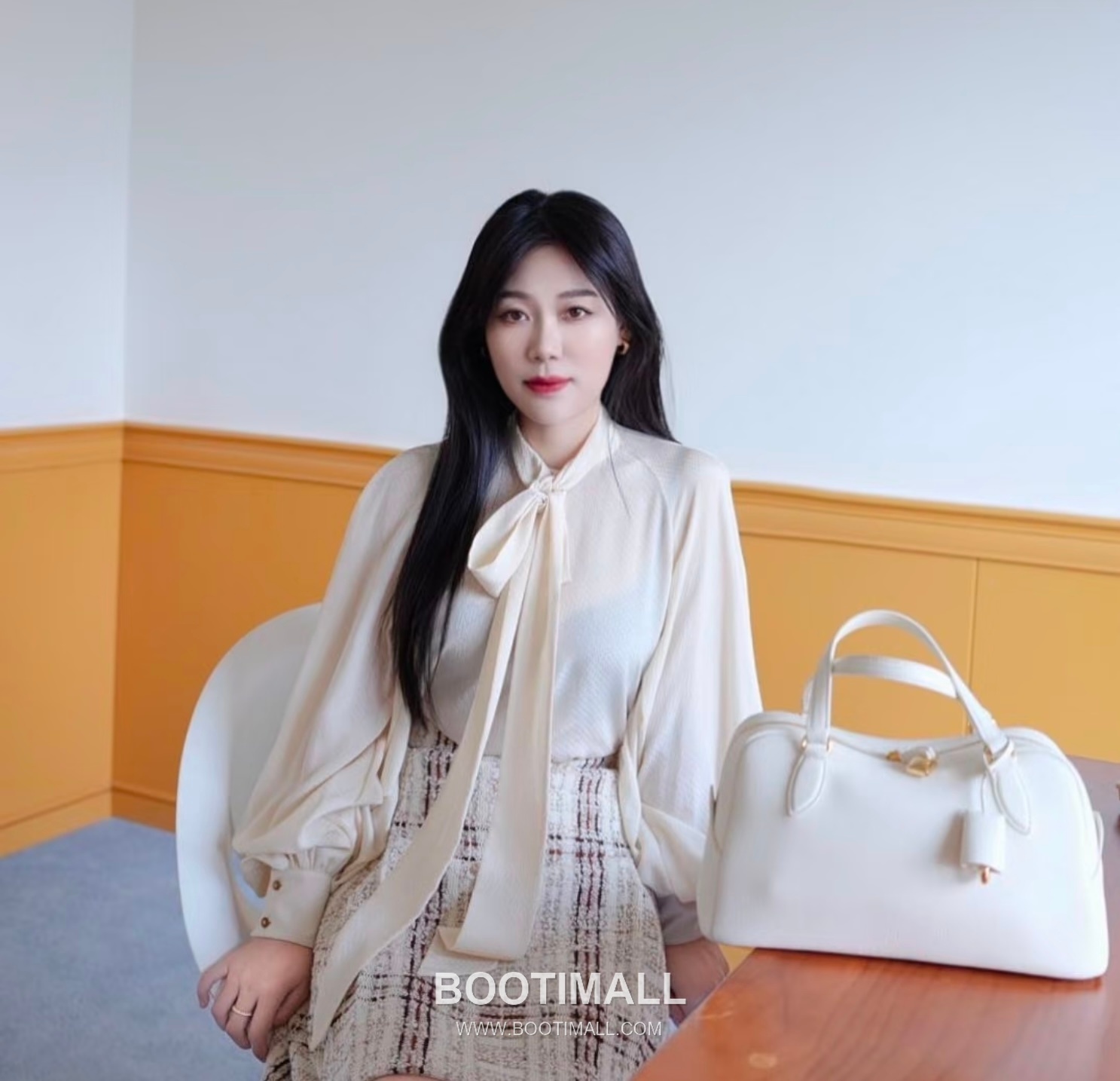 로로피아나 니들 라지 카프스킨 브라운 스트랩 더블지퍼 토트 핸드백 Loro Piana Needle Large Calfskin Brown Strap Double Zip Tote Handbag 39cm 1