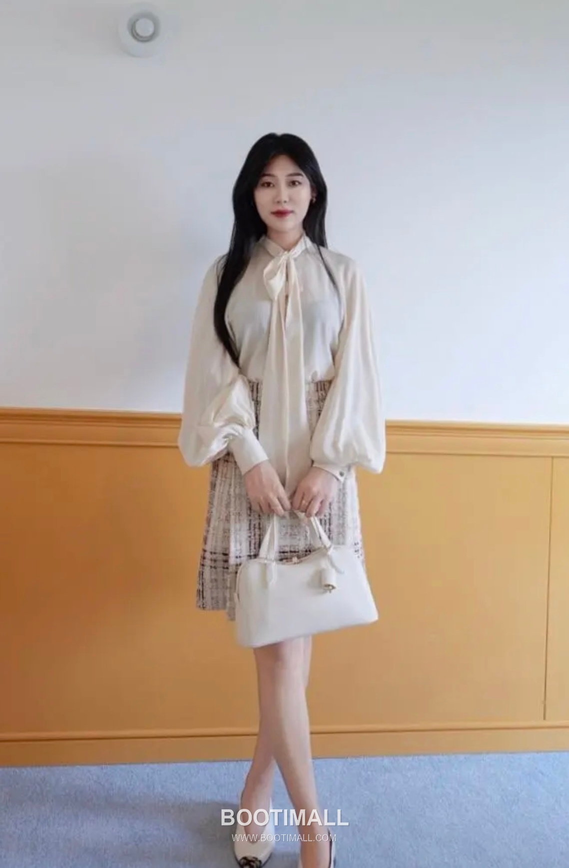 로로피아나 니들 라지 카프스킨 브라운 스트랩 더블지퍼 토트 핸드백 Loro Piana Needle Large Calfskin Brown Strap Double Zip Tote Handbag 39cm 4