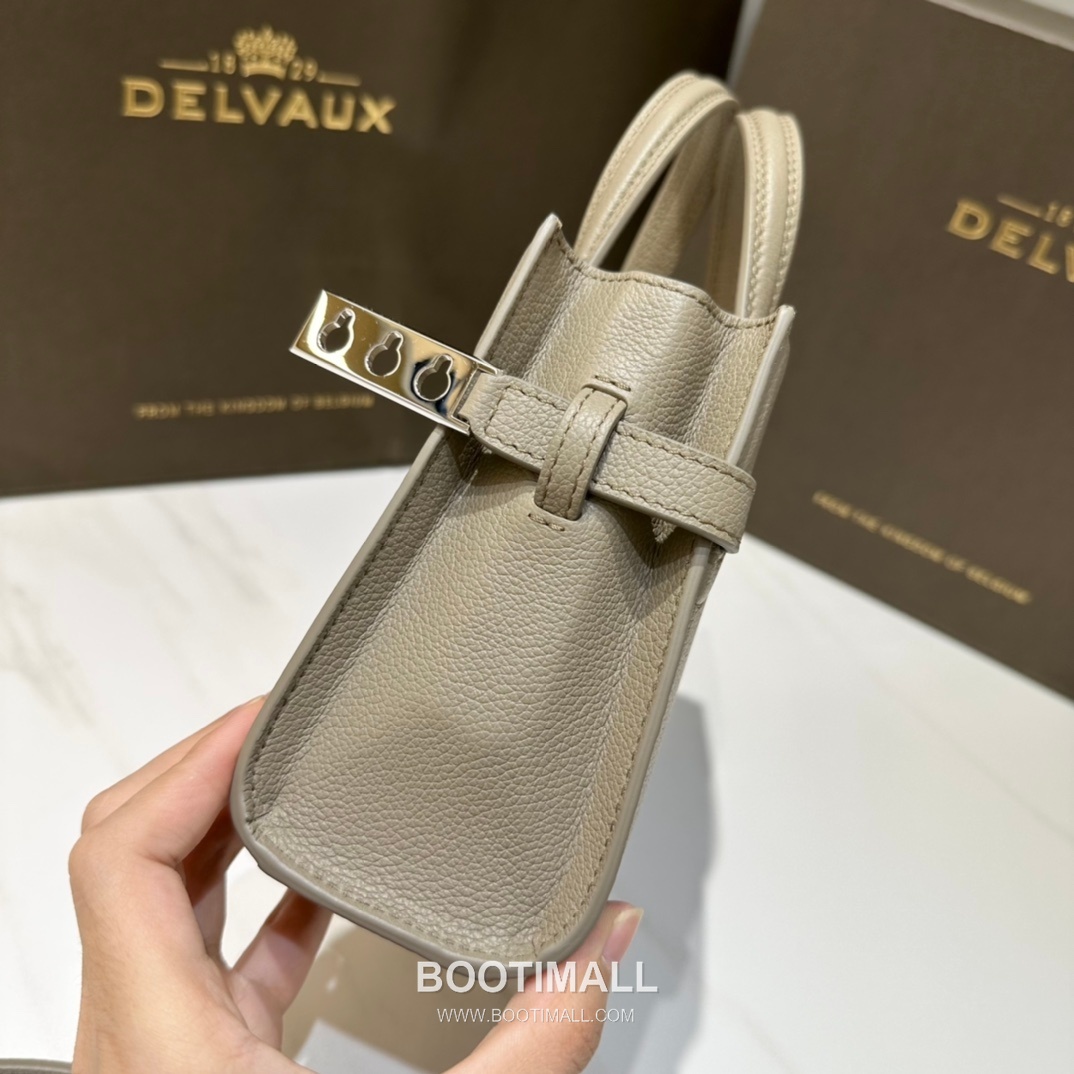 델보 템페트 크러쉬 스몰 그레인 카프스킨 블랙 스트랩 스냅락 크로스 핸드백 Delvaux Tempete Crush Small Grain Calfskin Black Strap Snap Lock Crossbody Handbag 99125066 19cm 7