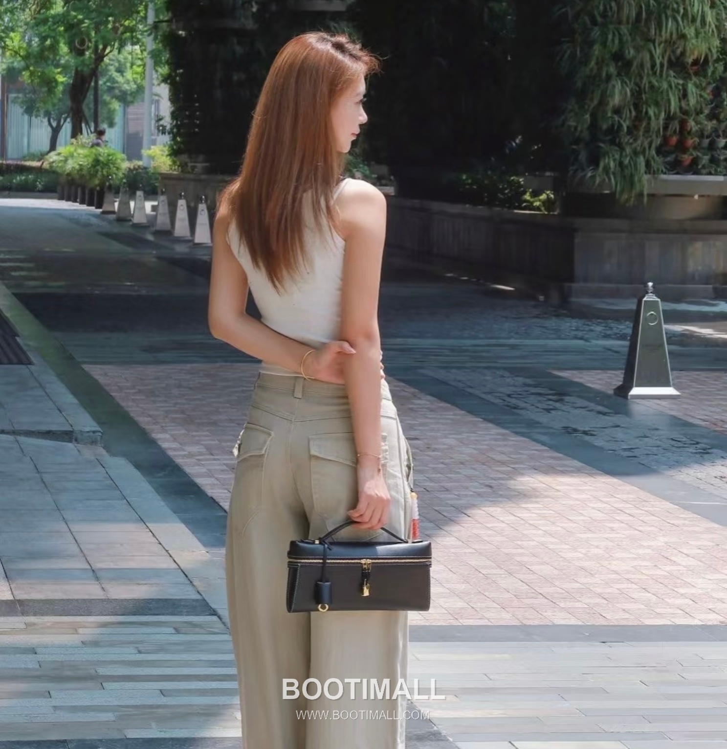 로로피아나 엑스트라 클러치 L29 새들 레더 블랙 더블지퍼 파우치 클러치백 Loro Piana Extra Clutch L29 Saddle Leather Black Double Zip Pouch Clutch Bag 29cm 4