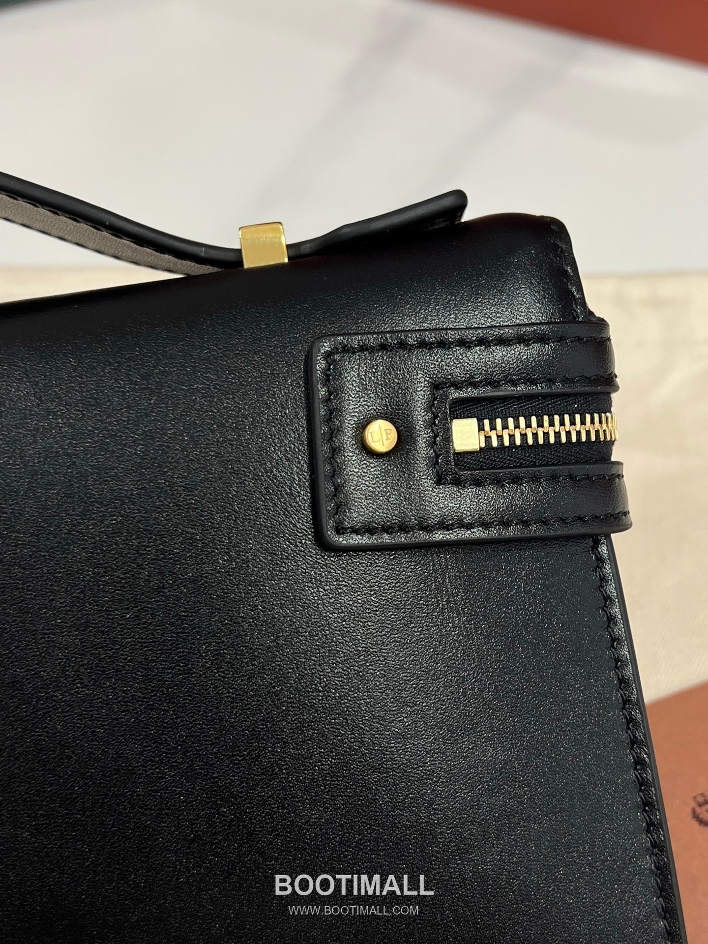 로로피아나 엑스트라 클러치 L29 새들 레더 블랙 더블지퍼 파우치 클러치백 Loro Piana Extra Clutch L29 Saddle Leather Black Double Zip Pouch Clutch Bag 29cm 10