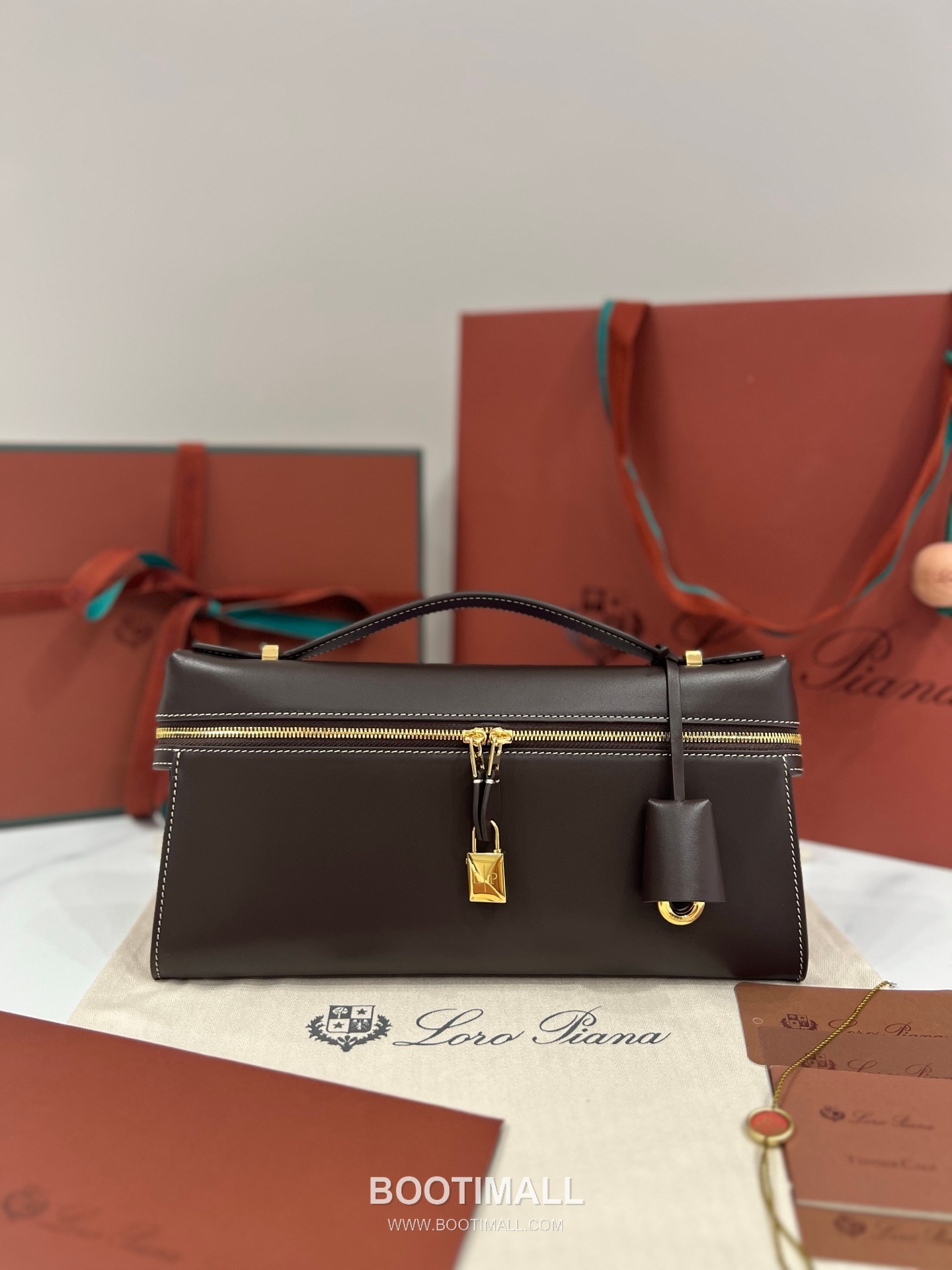 로로피아나 엑스트라 클러치 L29 새들 레더 블랙 더블지퍼 파우치 클러치백 Loro Piana Extra Clutch L29 Saddle Leather Black Double Zip Pouch Clutch Bag 29cm 1