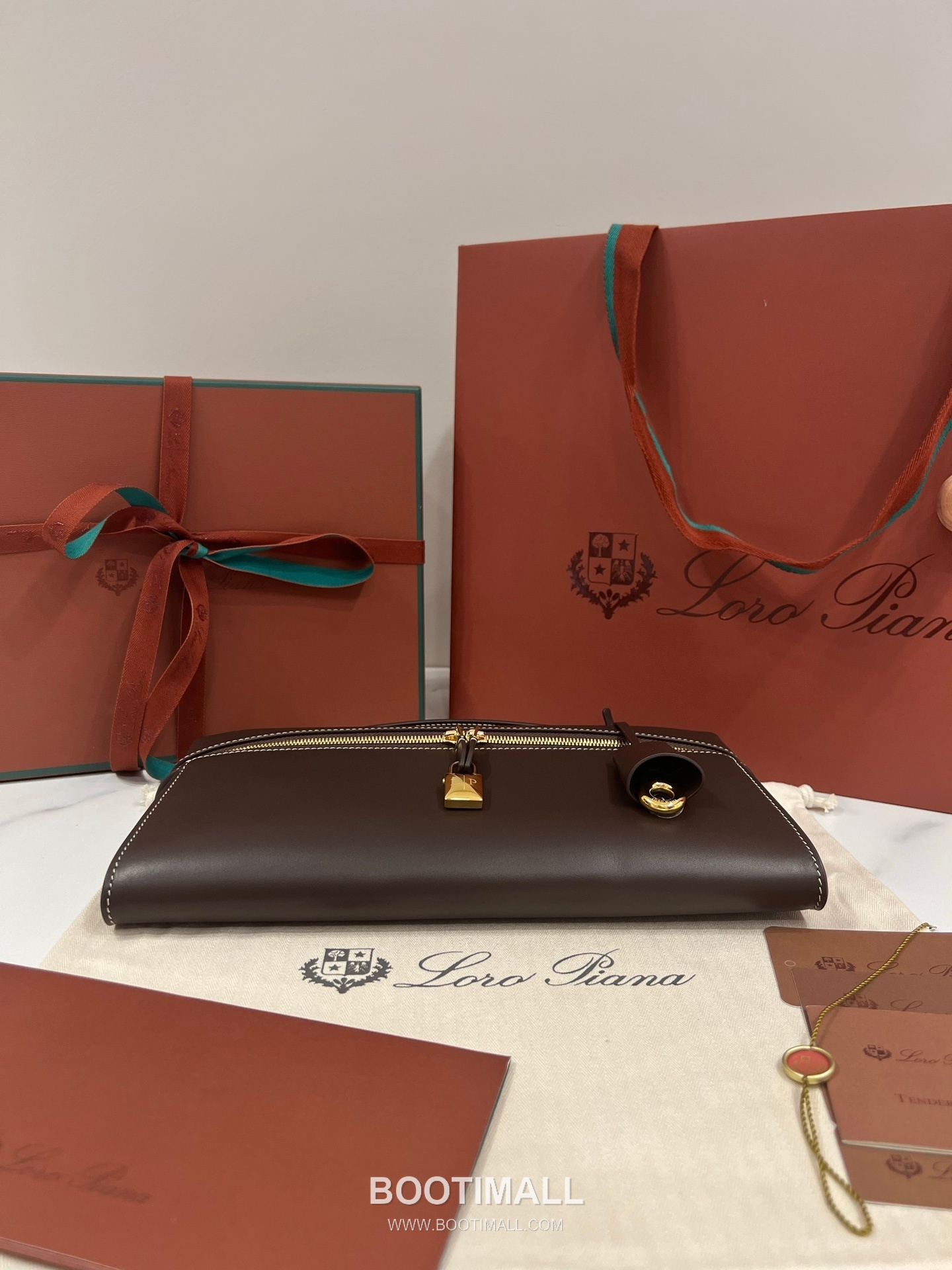 로로피아나 엑스트라 클러치 L29 새들 레더 블랙 더블지퍼 파우치 클러치백 Loro Piana Extra Clutch L29 Saddle Leather Black Double Zip Pouch Clutch Bag 29cm 4