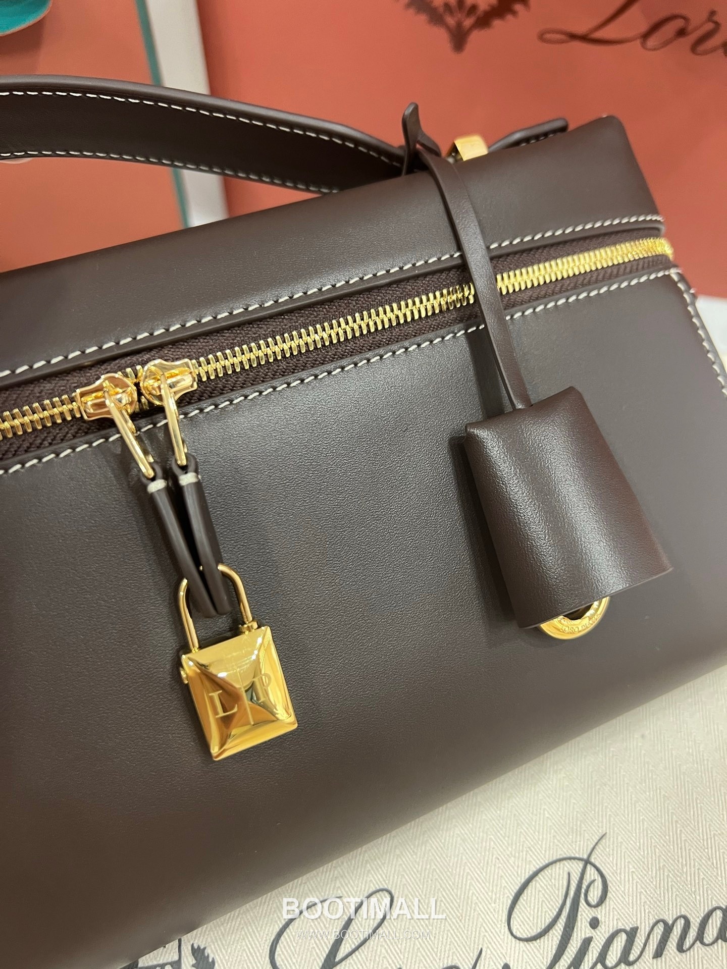 로로피아나 엑스트라 클러치 L29 새들 레더 블랙 더블지퍼 파우치 클러치백 Loro Piana Extra Clutch L29 Saddle Leather Black Double Zip Pouch Clutch Bag 29cm 5