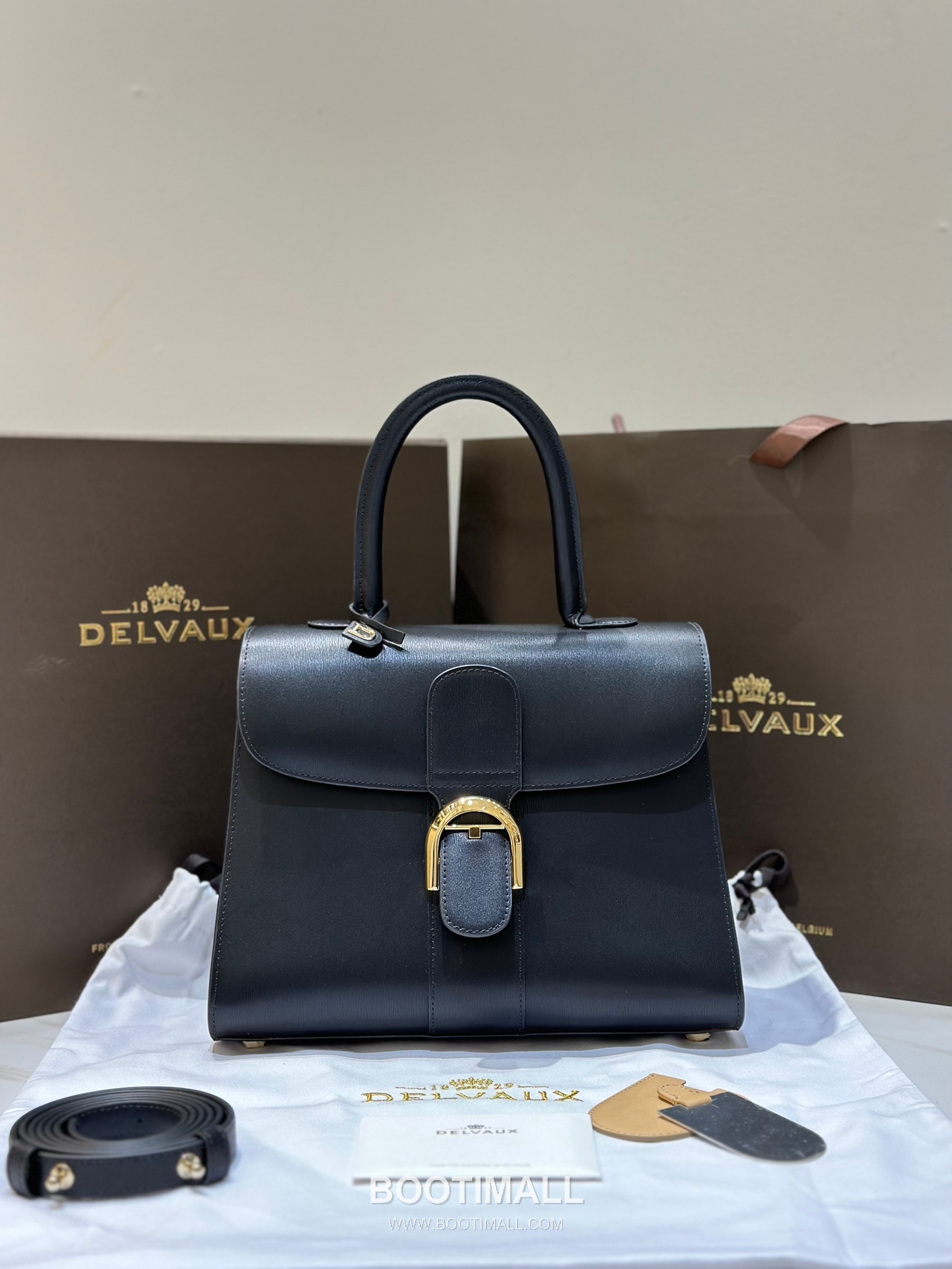 델보 브리앙 MM 박스 카프스킨 라벤더 퍼플 스트랩 메탈락 플랩 핸드백 Delvaux Brillant MM Box Calfskin Lavender Purple Strap Metal Lock Flap Handbag 99105066 28cm 1