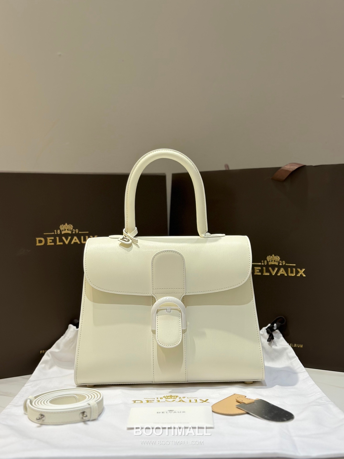 델보 브리앙 MM 박스 카프스킨 라벤더 퍼플 스트랩 메탈락 플랩 핸드백 Delvaux Brillant MM Box Calfskin Lavender Purple Strap Metal Lock Flap Handbag 99105066 28cm 7