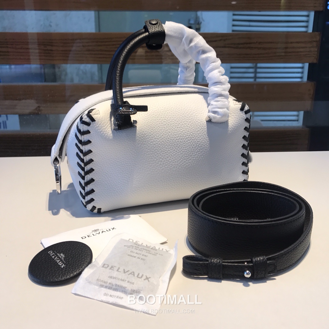 델보 쿨 박스 스몰 카프스킨 블랙 스트랩 D링 지퍼 토트 핸드백 Delvaux Cool Box Small Calfskin Black Strap D Ring Zip Tote Handbag 99130066 22cm 2