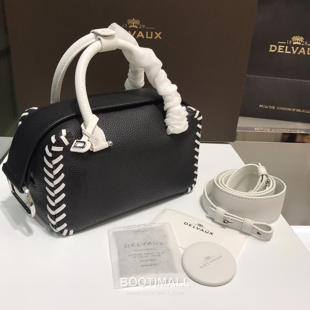 델보 쿨 박스 스몰 카프스킨 블랙 스트랩 D링 지퍼 토트 핸드백 Delvaux Cool Box Small Calfskin Black Strap D Ring Zip Tote Handbag 99130066 22cm 2
