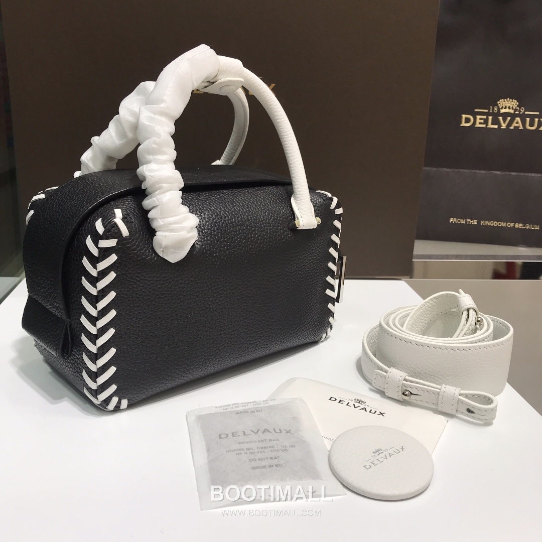 델보 쿨 박스 스몰 카프스킨 블랙 스트랩 D링 지퍼 토트 핸드백 Delvaux Cool Box Small Calfskin Black Strap D Ring Zip Tote Handbag 99130066 22cm 3