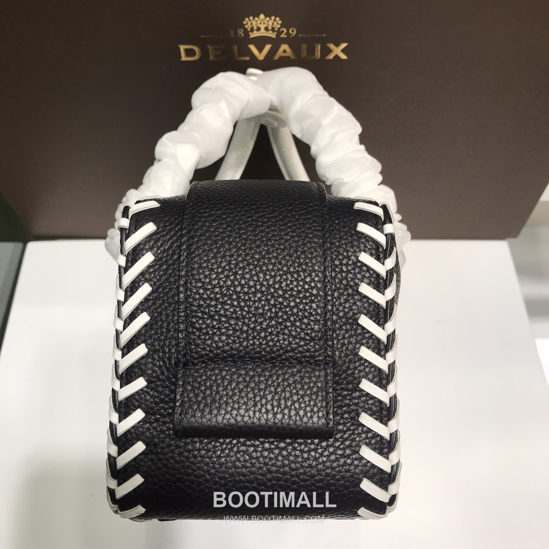 델보 쿨 박스 스몰 카프스킨 블랙 스트랩 D링 지퍼 토트 핸드백 Delvaux Cool Box Small Calfskin Black Strap D Ring Zip Tote Handbag 99130066 22cm 5