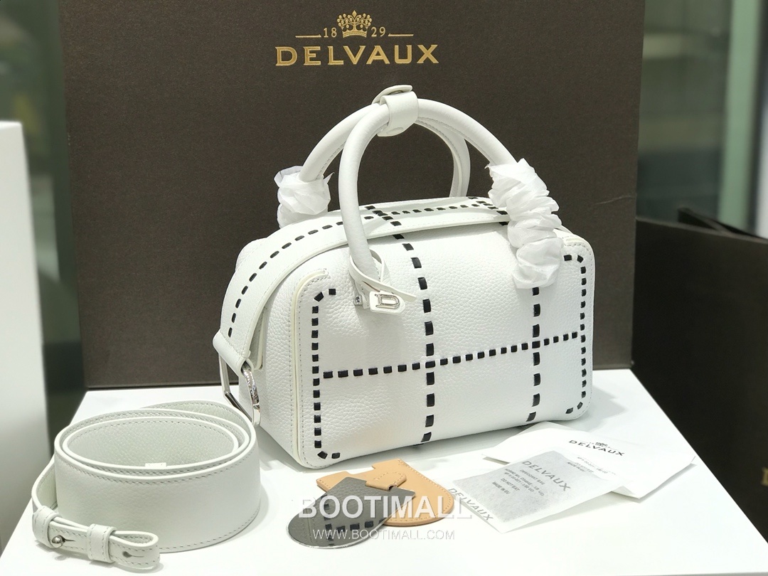 델보 쿨 박스 스몰 카프스킨 블랙 스트랩 D링 지퍼 토트 핸드백 Delvaux Cool Box Small Calfskin Black Strap D Ring Zip Tote Handbag 99130066 22cm 1