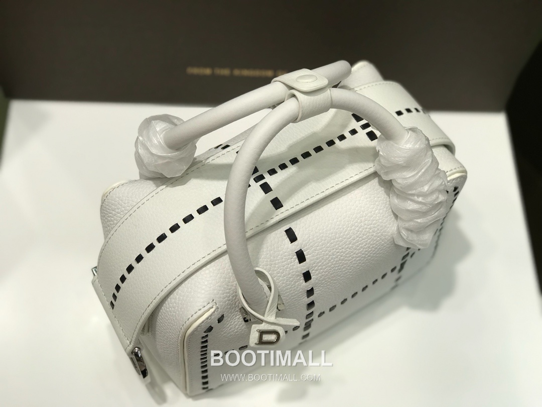 델보 쿨 박스 스몰 카프스킨 블랙 스트랩 D링 지퍼 토트 핸드백 Delvaux Cool Box Small Calfskin Black Strap D Ring Zip Tote Handbag 99130066 22cm 3