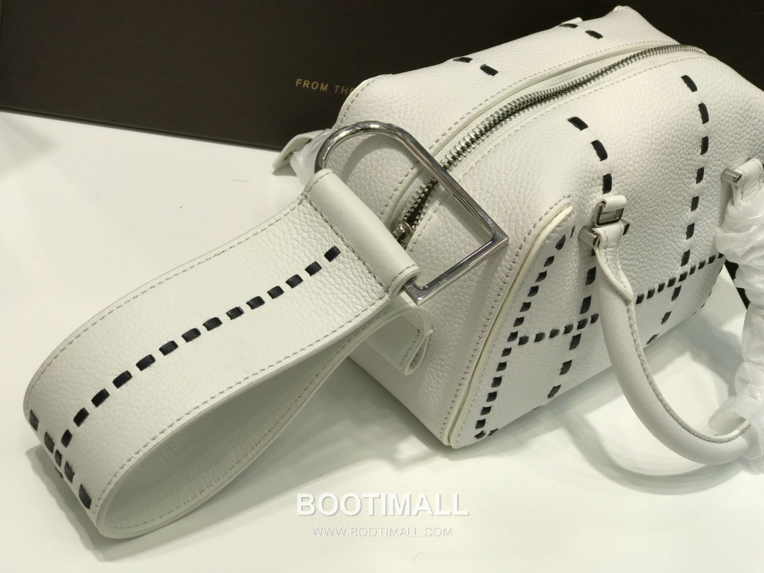 델보 쿨 박스 스몰 카프스킨 블랙 스트랩 D링 지퍼 토트 핸드백 Delvaux Cool Box Small Calfskin Black Strap D Ring Zip Tote Handbag 99130066 22cm 4