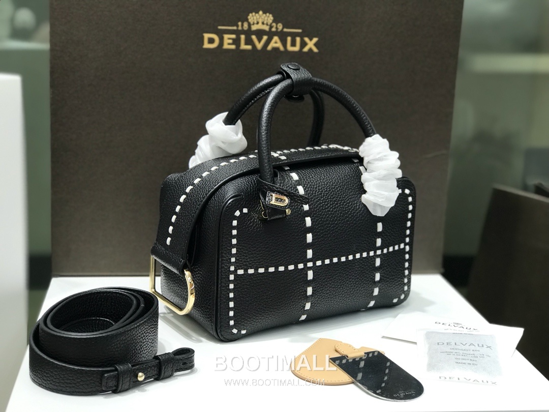 델보 쿨 박스 스몰 카프스킨 블랙 스트랩 D링 지퍼 토트 핸드백 Delvaux Cool Box Small Calfskin Black Strap D Ring Zip Tote Handbag 99130066 22cm 1