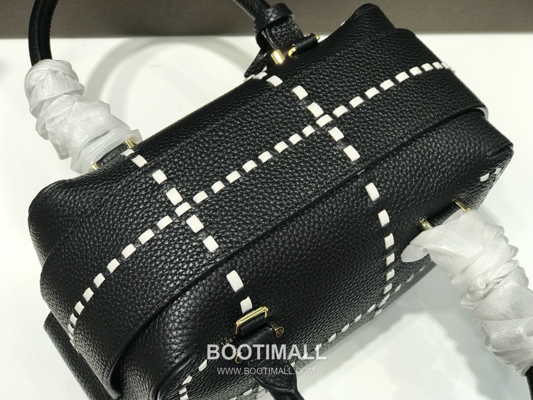 델보 쿨 박스 스몰 카프스킨 블랙 스트랩 D링 지퍼 토트 핸드백 Delvaux Cool Box Small Calfskin Black Strap D Ring Zip Tote Handbag 99130066 22cm 3