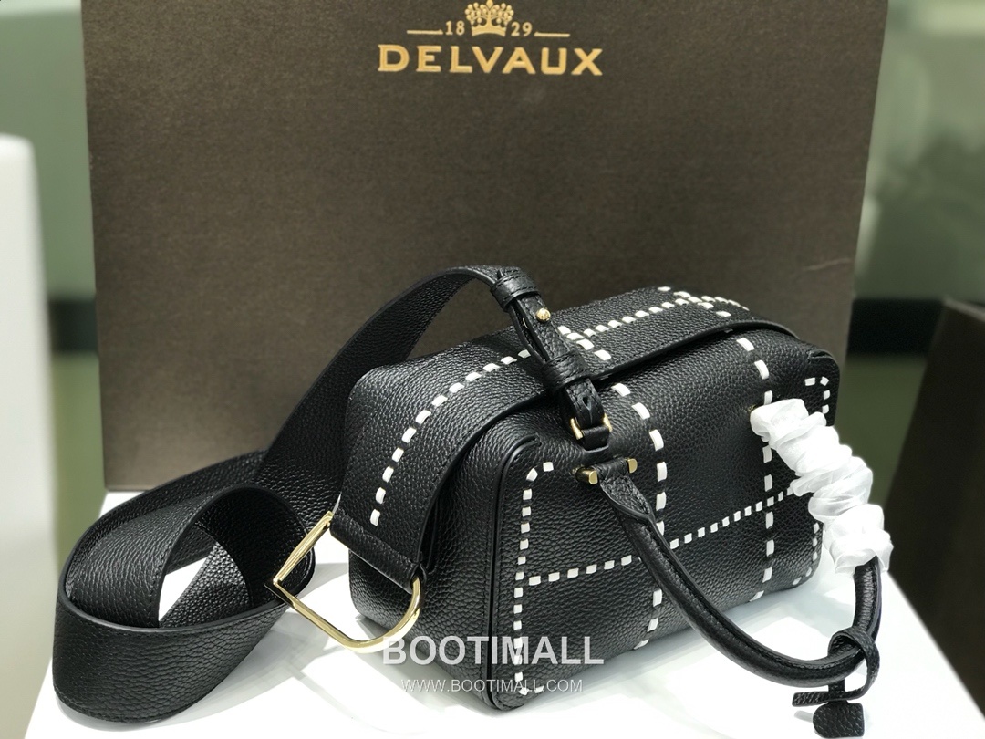 델보 쿨 박스 스몰 카프스킨 블랙 스트랩 D링 지퍼 토트 핸드백 Delvaux Cool Box Small Calfskin Black Strap D Ring Zip Tote Handbag 99130066 22cm 5