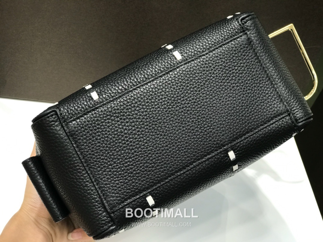 델보 쿨 박스 스몰 카프스킨 블랙 스트랩 D링 지퍼 토트 핸드백 Delvaux Cool Box Small Calfskin Black Strap D Ring Zip Tote Handbag 99130066 22cm 9