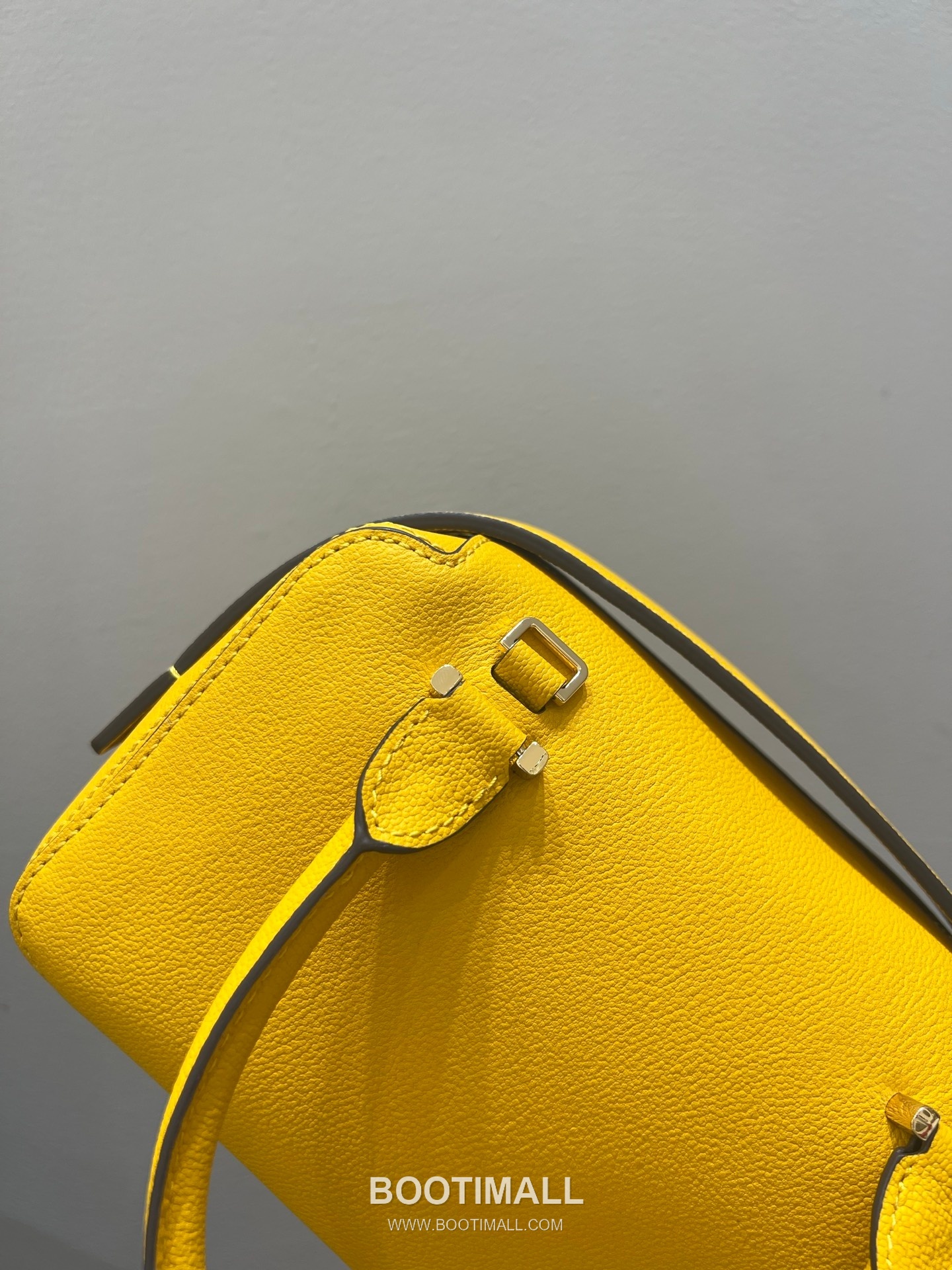 델보 쿨 박스 미니 카프스킨 옐로우 스트랩 D링 지퍼 토트 핸드백 Delvaux Cool Box Mini Calfskin Yellow Strap D Ring Zip Tote Handbag 99120066 22cm 5