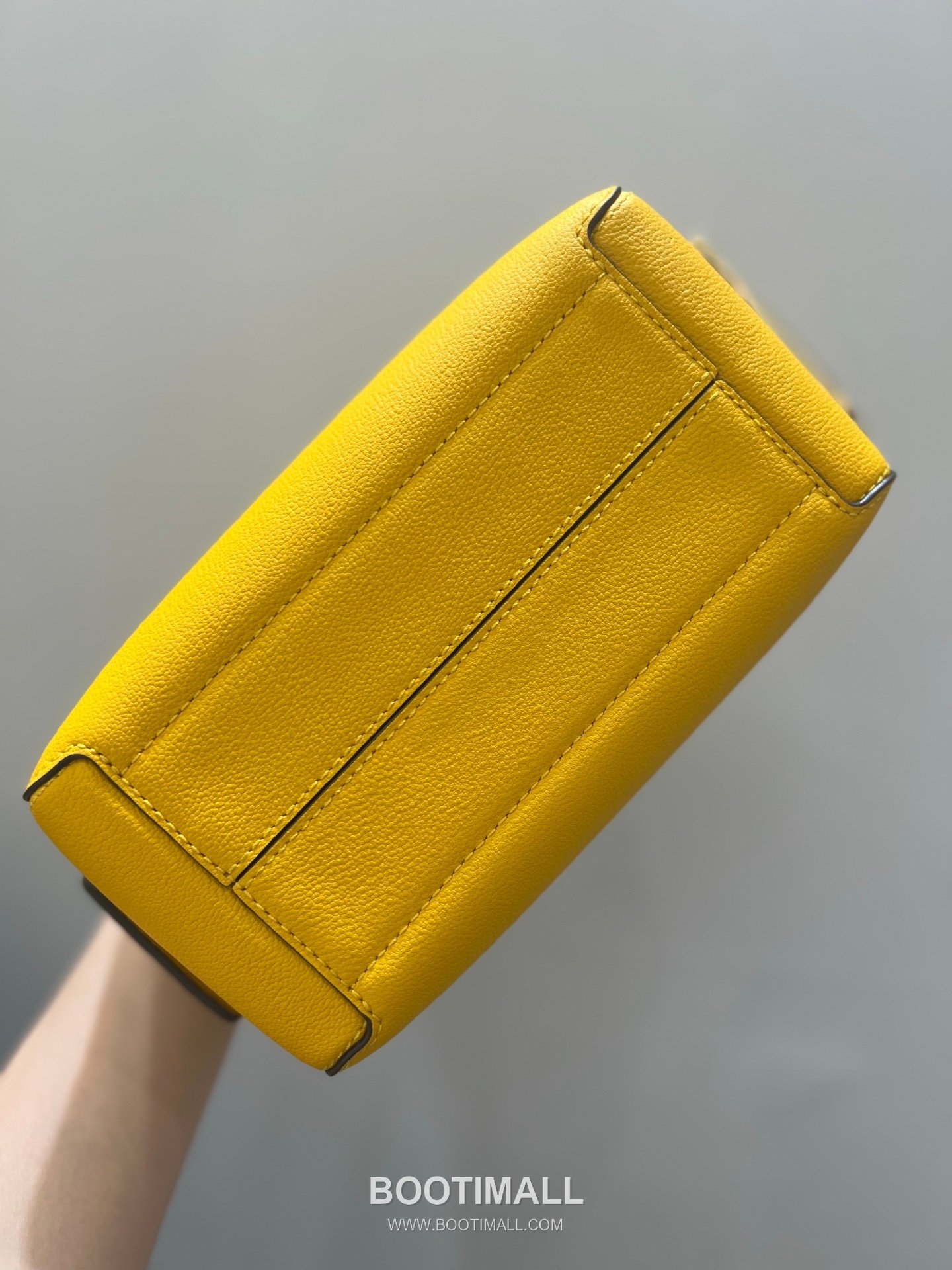 델보 쿨 박스 미니 카프스킨 옐로우 스트랩 D링 지퍼 토트 핸드백 Delvaux Cool Box Mini Calfskin Yellow Strap D Ring Zip Tote Handbag 99120066 22cm 7