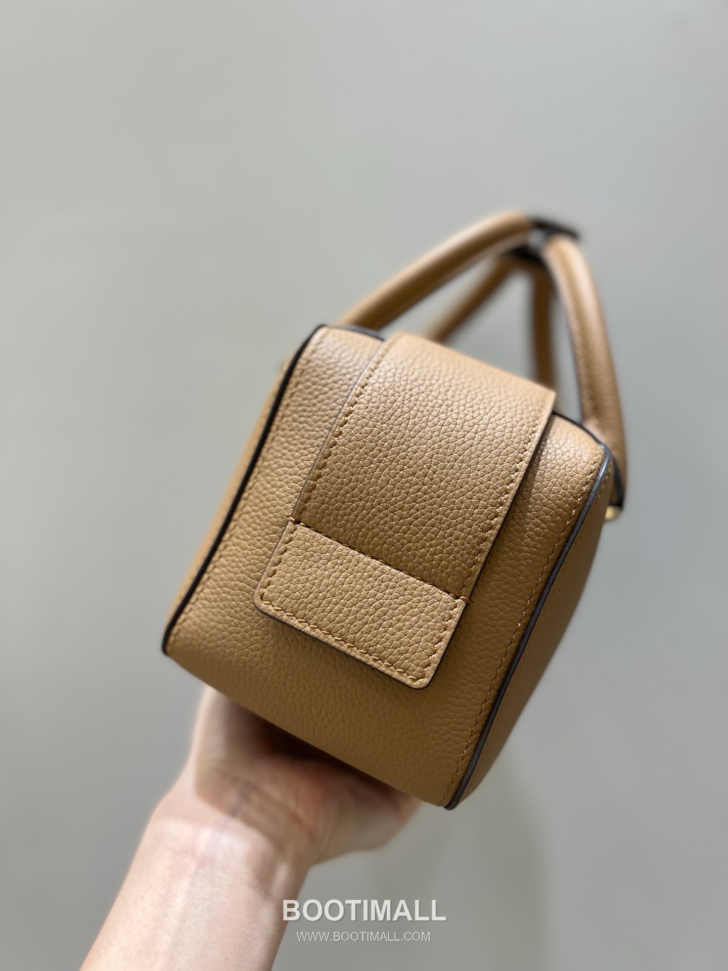 델보 쿨 박스 미니 카프스킨 옐로우 스트랩 D링 지퍼 토트 핸드백 Delvaux Cool Box Mini Calfskin Yellow Strap D Ring Zip Tote Handbag 99120066 22cm 4