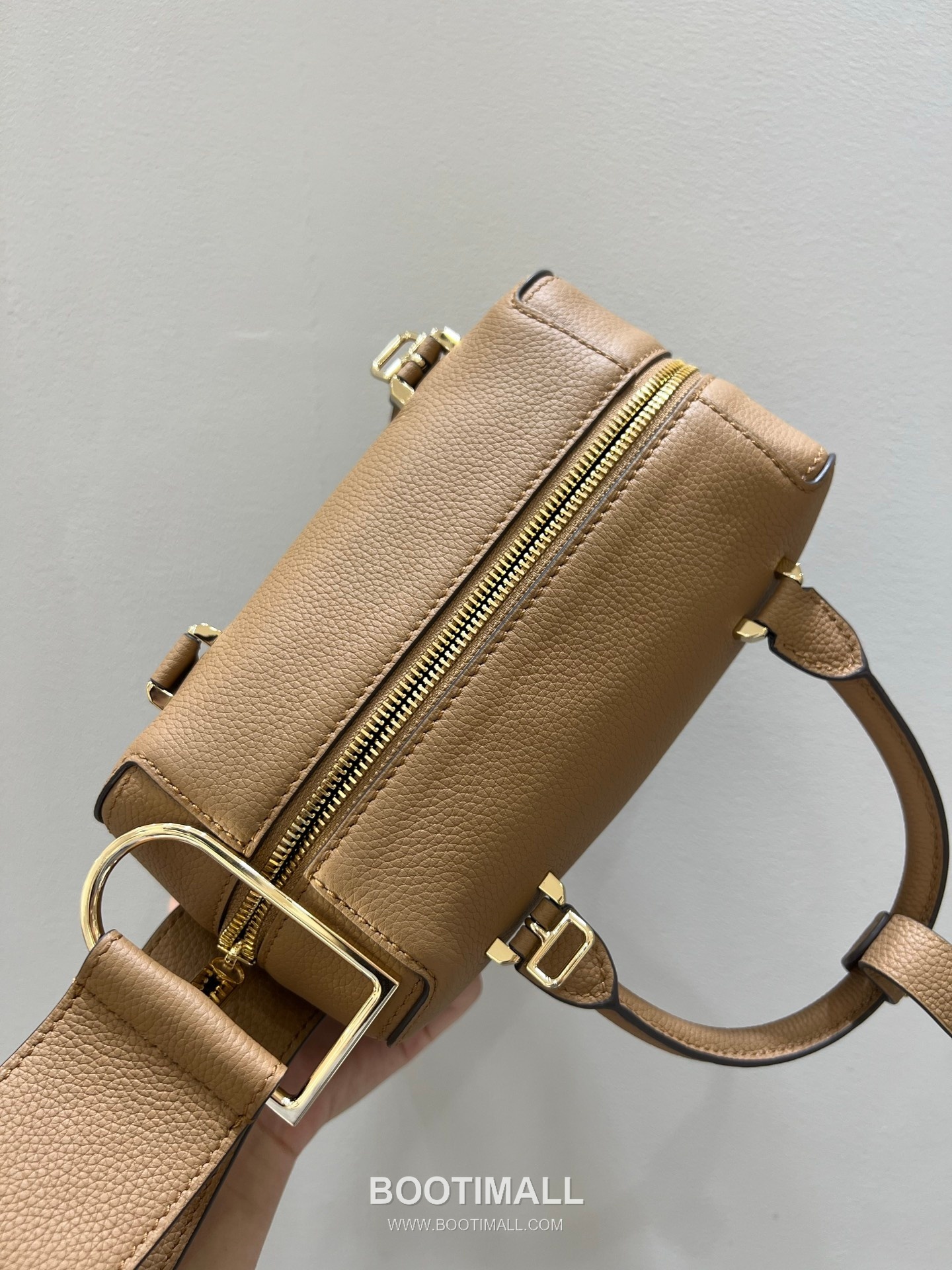 델보 쿨 박스 미니 카프스킨 옐로우 스트랩 D링 지퍼 토트 핸드백 Delvaux Cool Box Mini Calfskin Yellow Strap D Ring Zip Tote Handbag 99120066 22cm 6