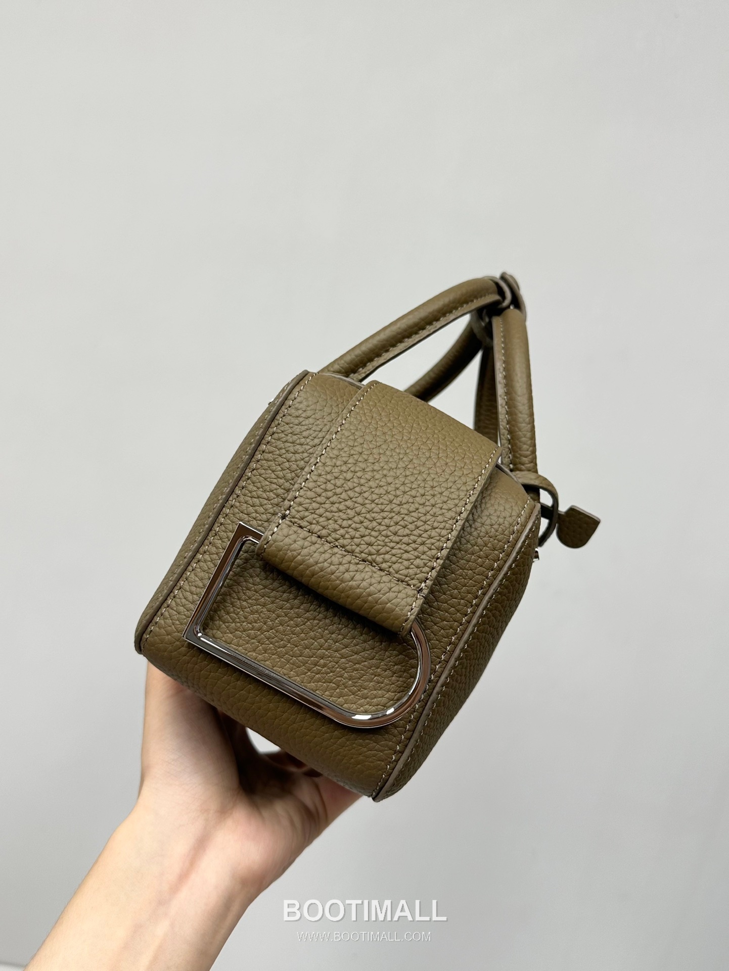 델보 쿨 박스 미니 카프스킨 옐로우 스트랩 D링 지퍼 토트 핸드백 Delvaux Cool Box Mini Calfskin Yellow Strap D Ring Zip Tote Handbag 99120066 22cm 4