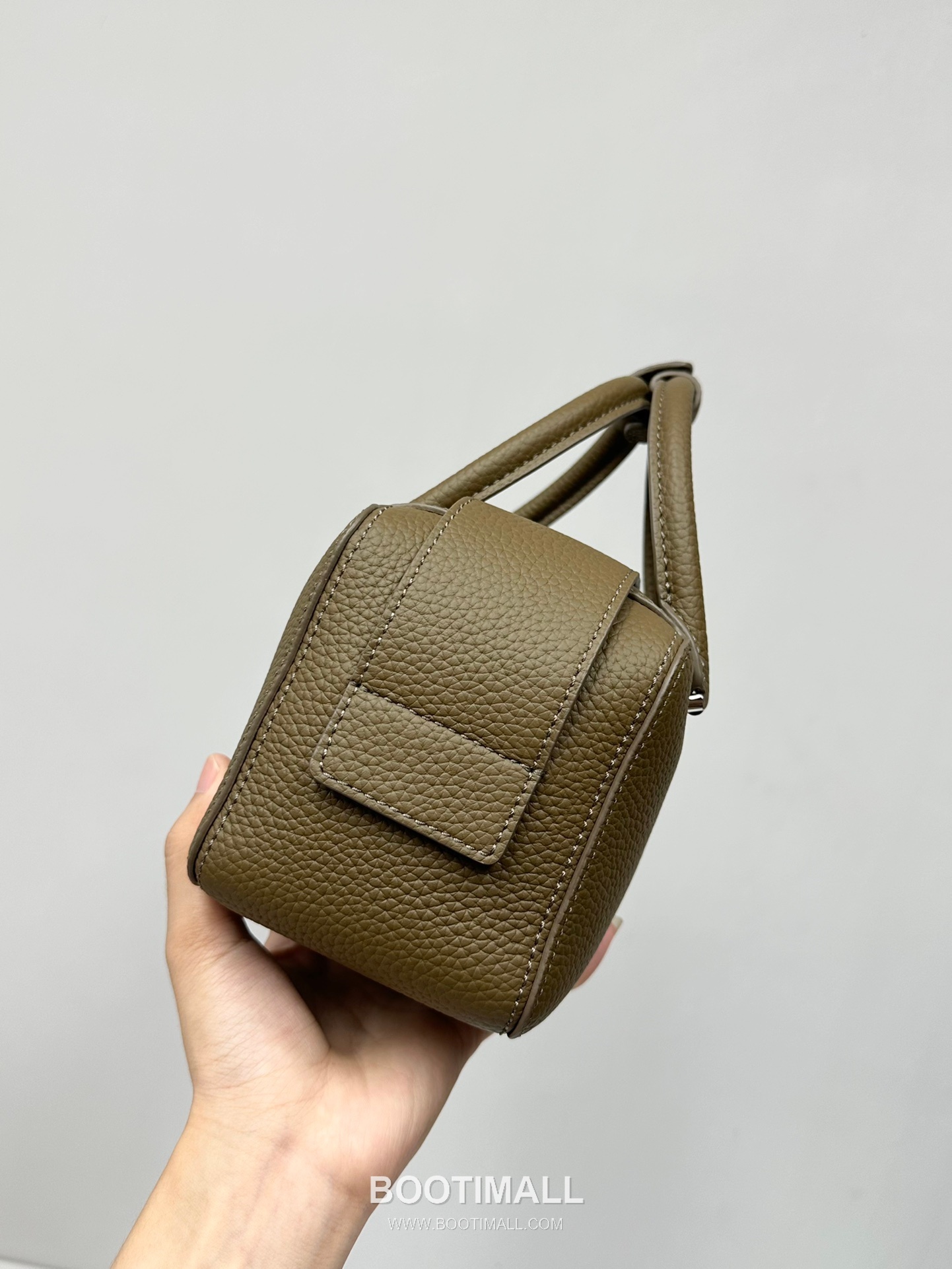 델보 쿨 박스 미니 카프스킨 옐로우 스트랩 D링 지퍼 토트 핸드백 Delvaux Cool Box Mini Calfskin Yellow Strap D Ring Zip Tote Handbag 99120066 22cm 6